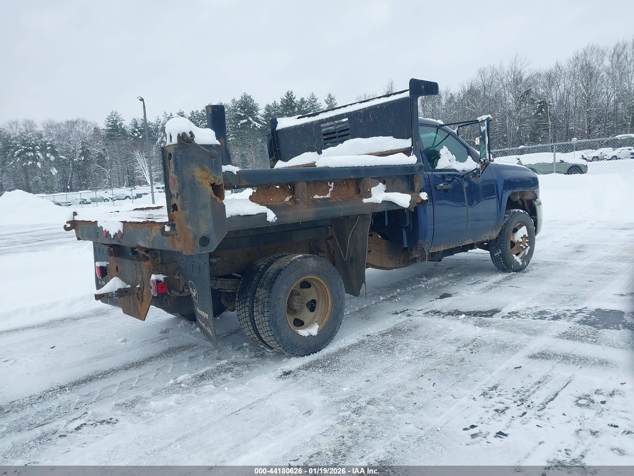 CHEVROLET SILVERADO image 4