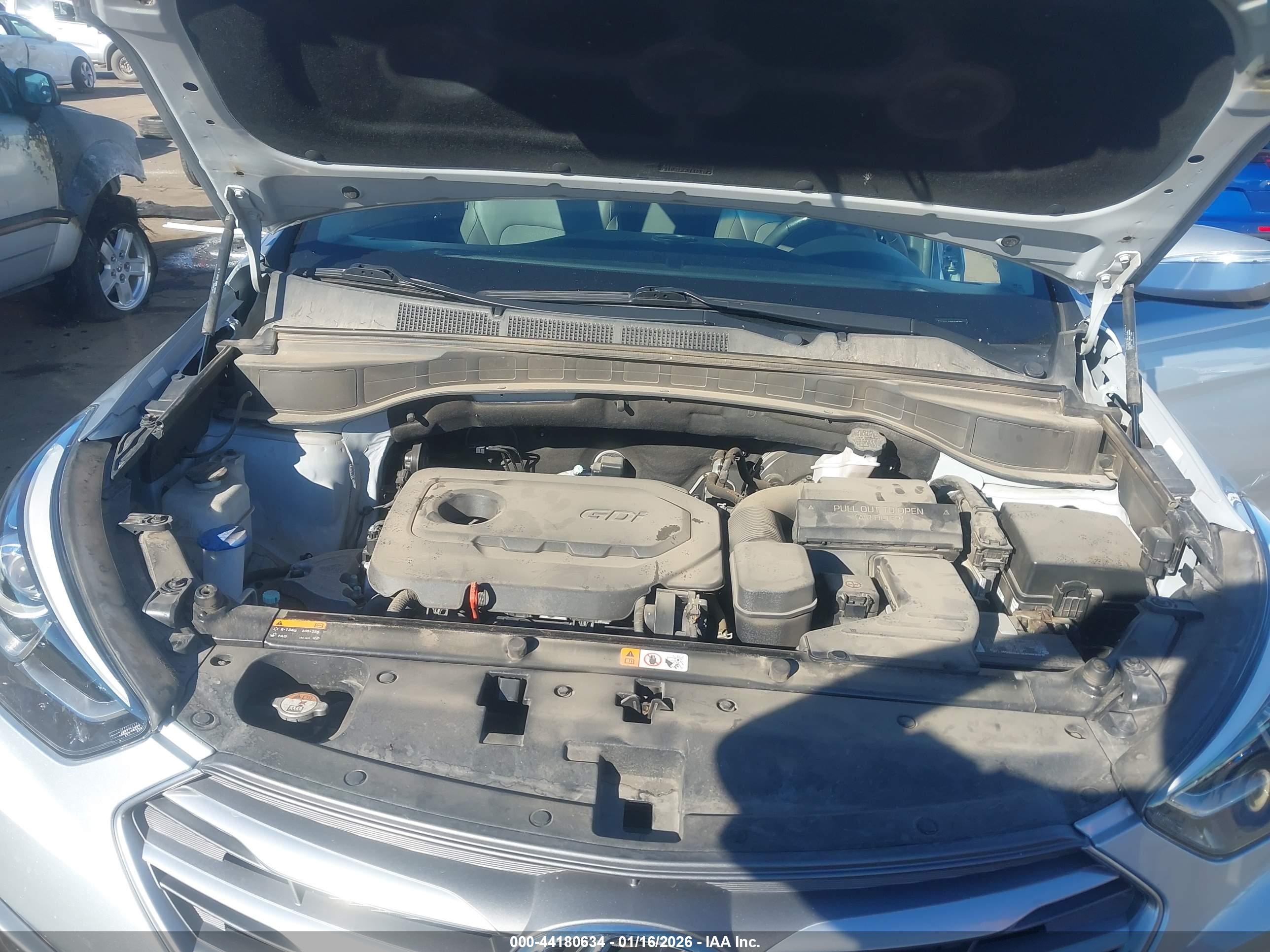 HYUNDAI SANTA image 10