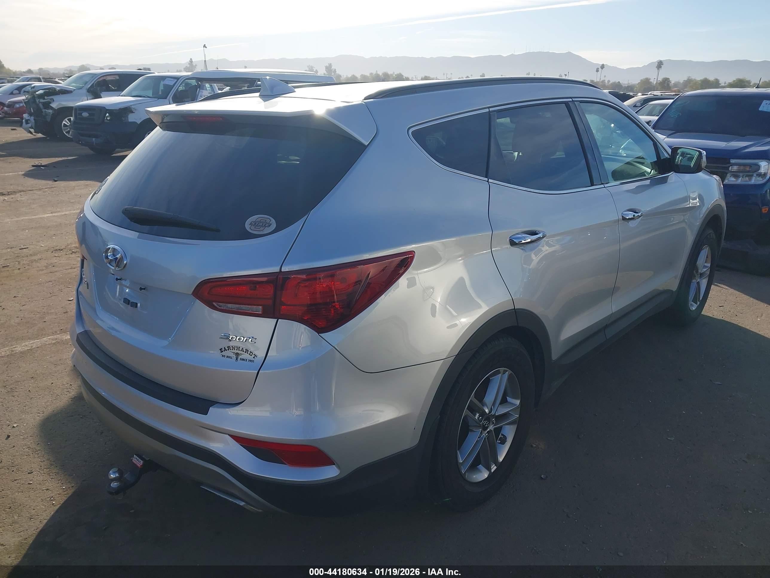 HYUNDAI SANTA image 4