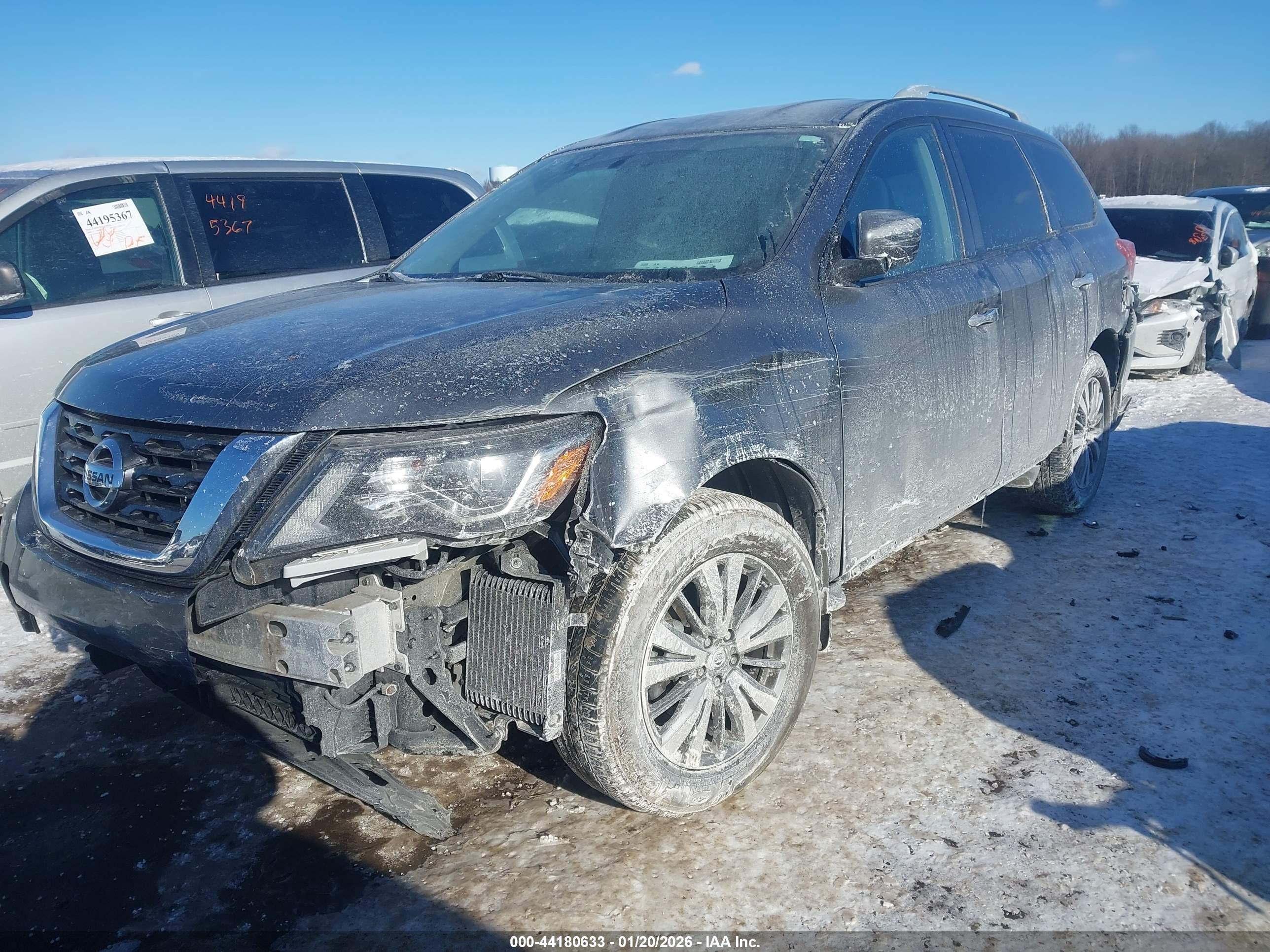 NISSAN PATHFINDER image 6