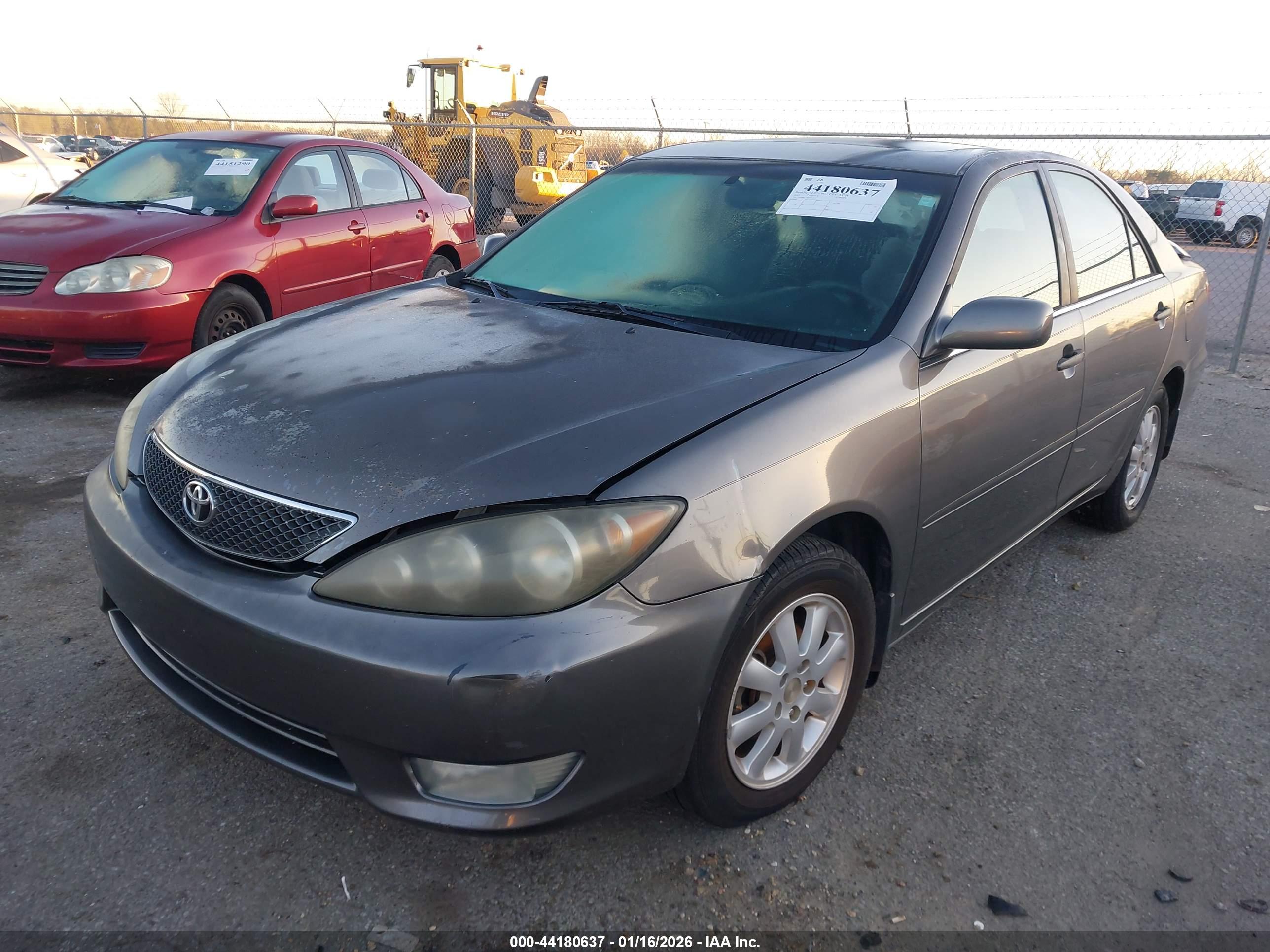 TOYOTA CAMRY image 2