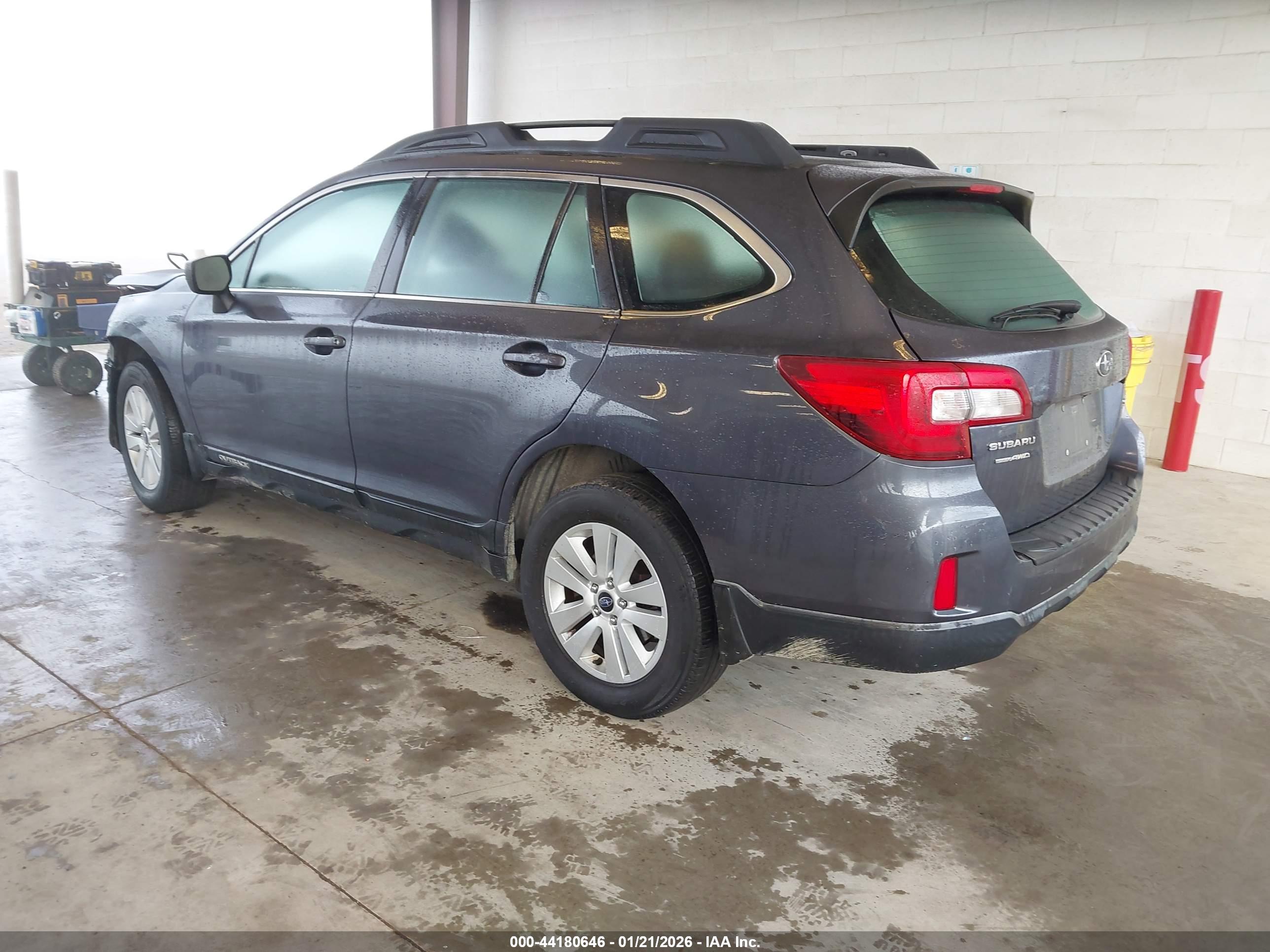 SUBARU OUTBACK image 3