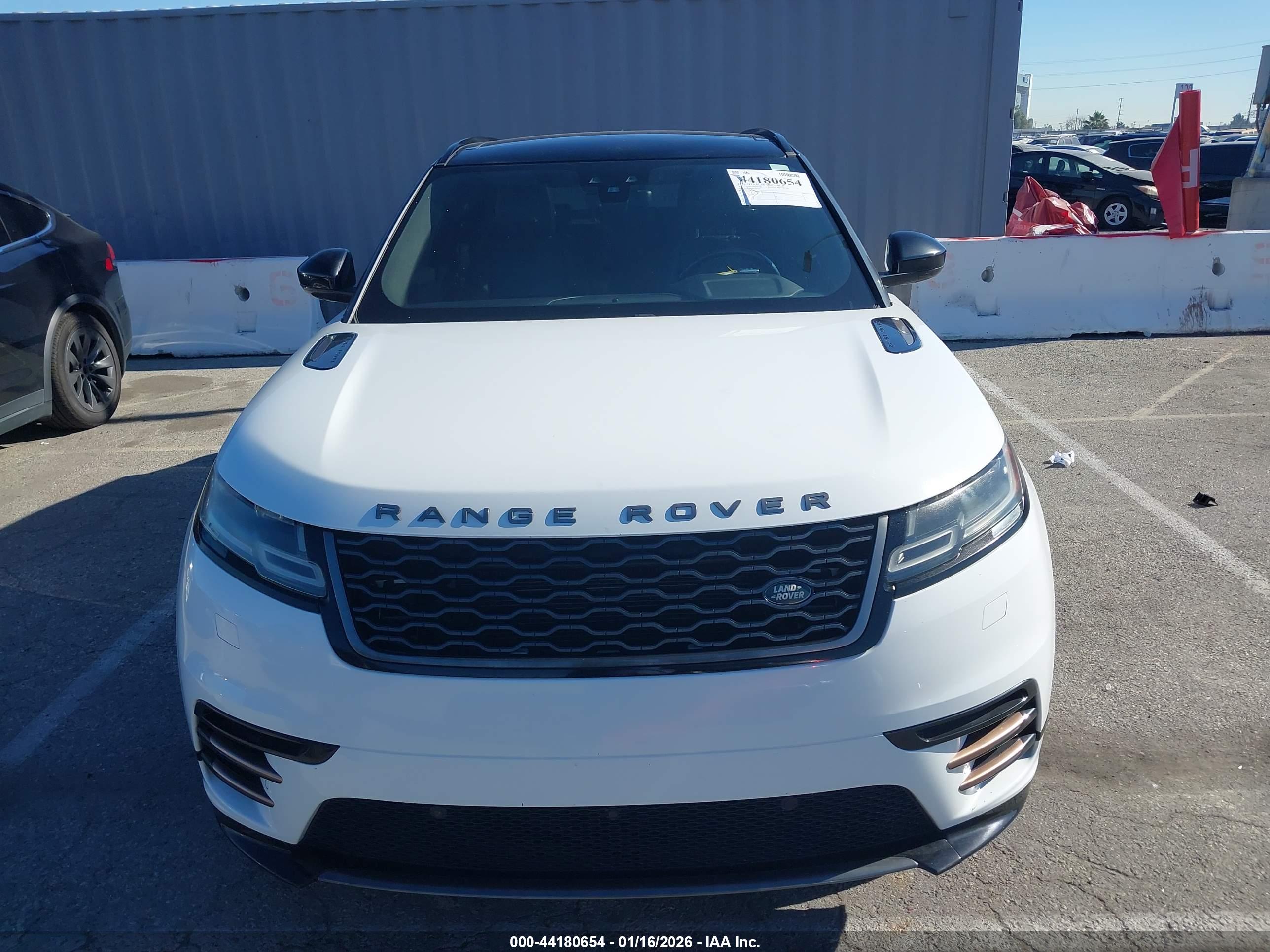 LAND ROVER image 6