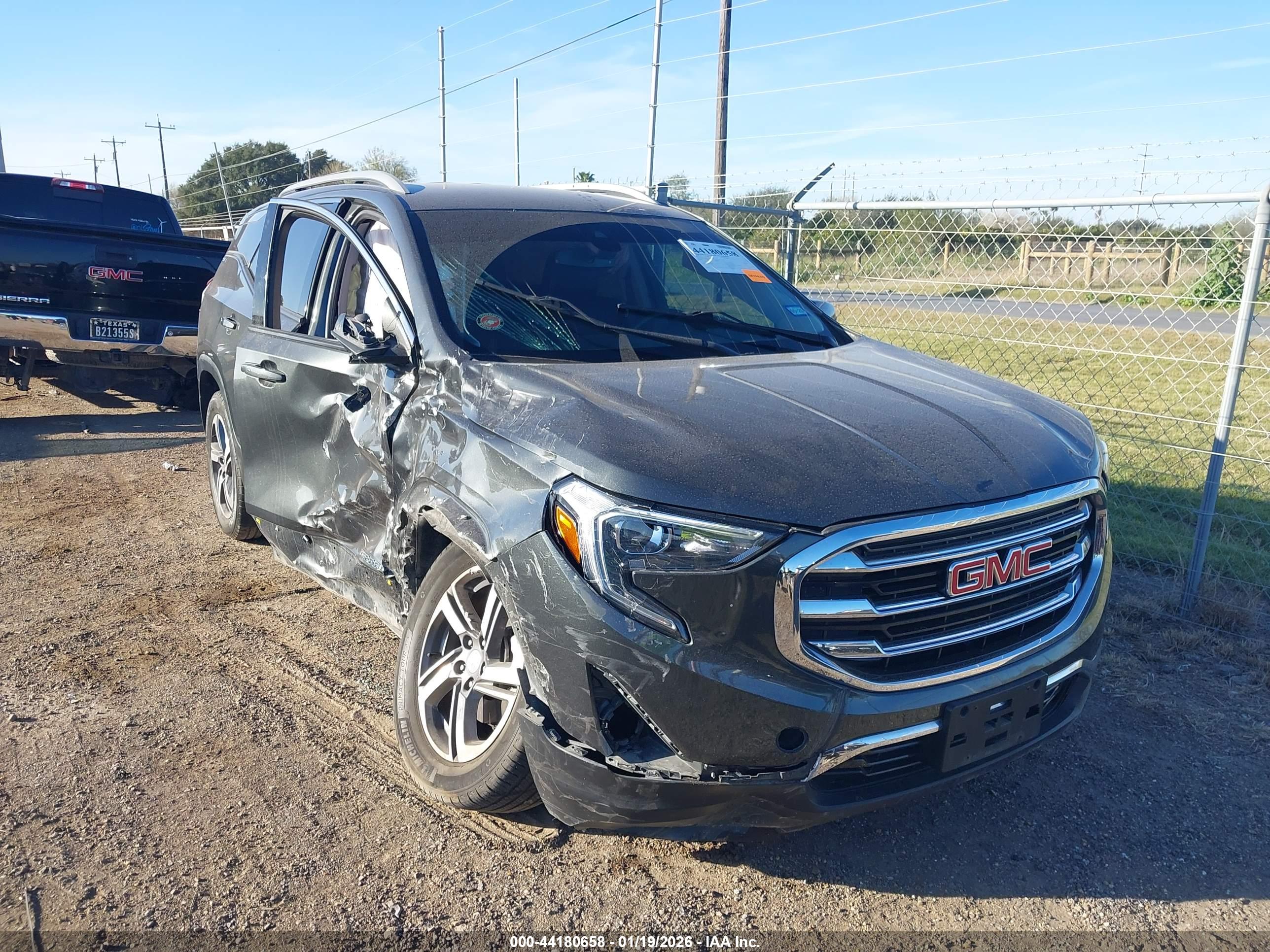 GMC TERRAIN image 6