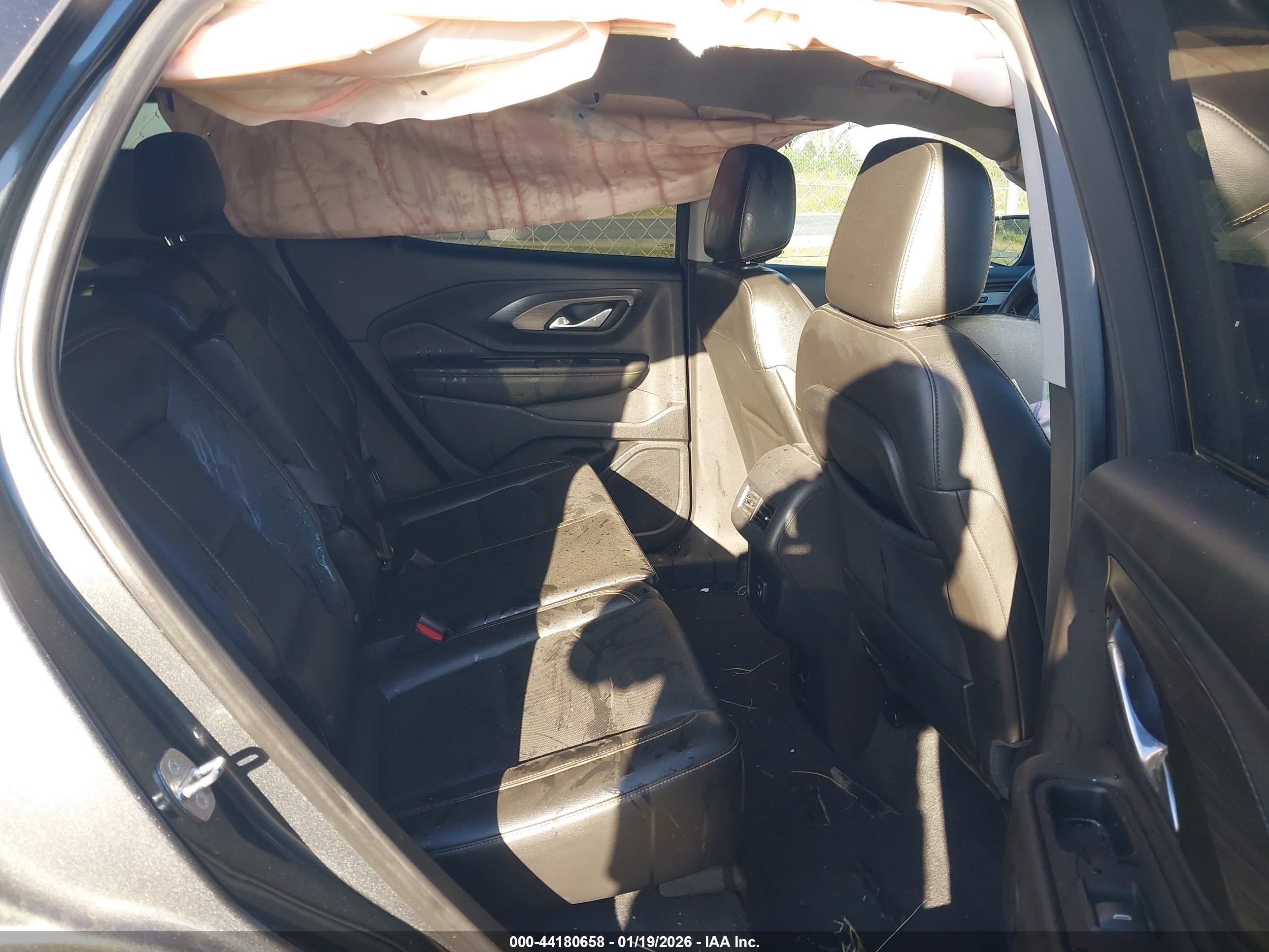 GMC TERRAIN image 8