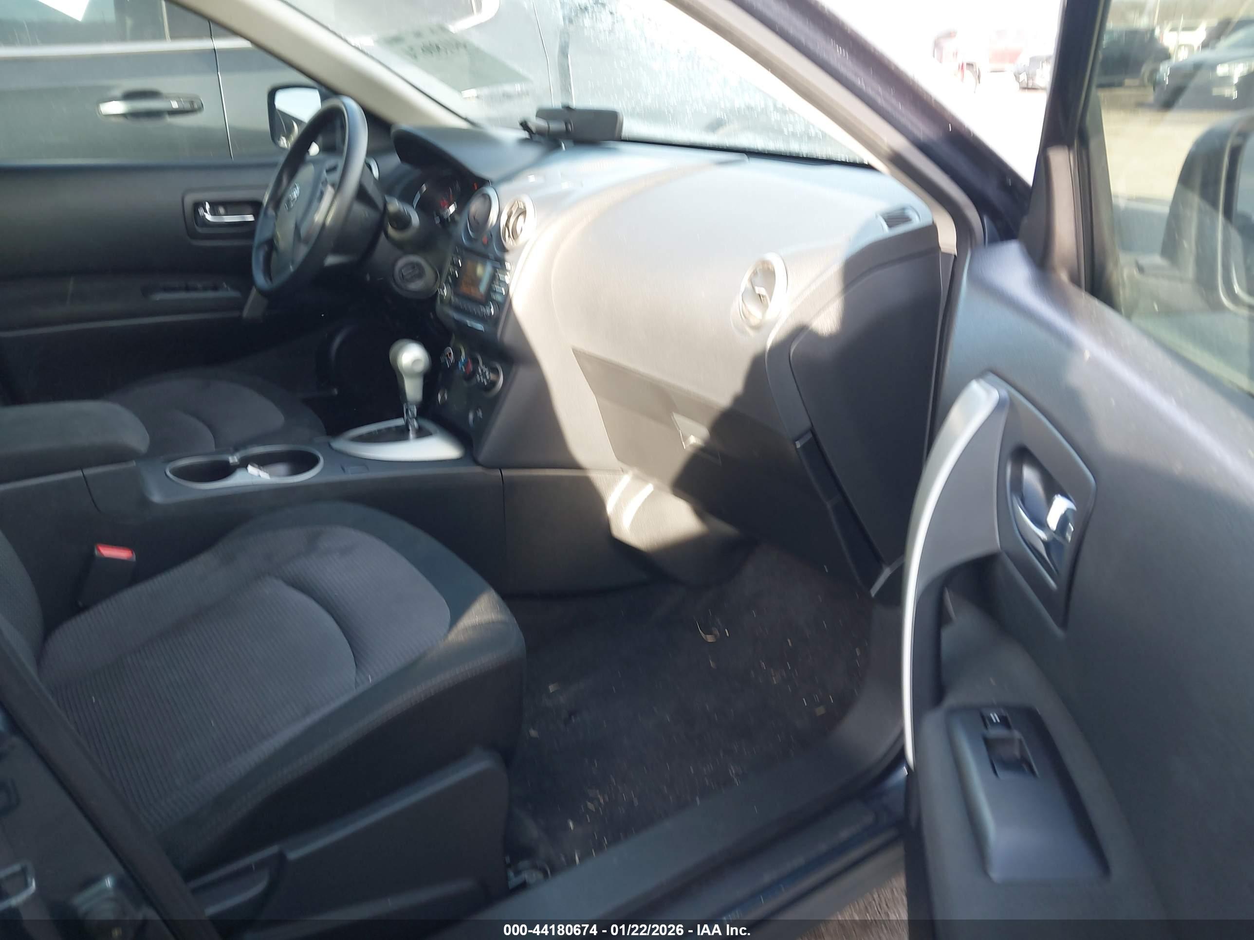 NISSAN ROGUE image 5