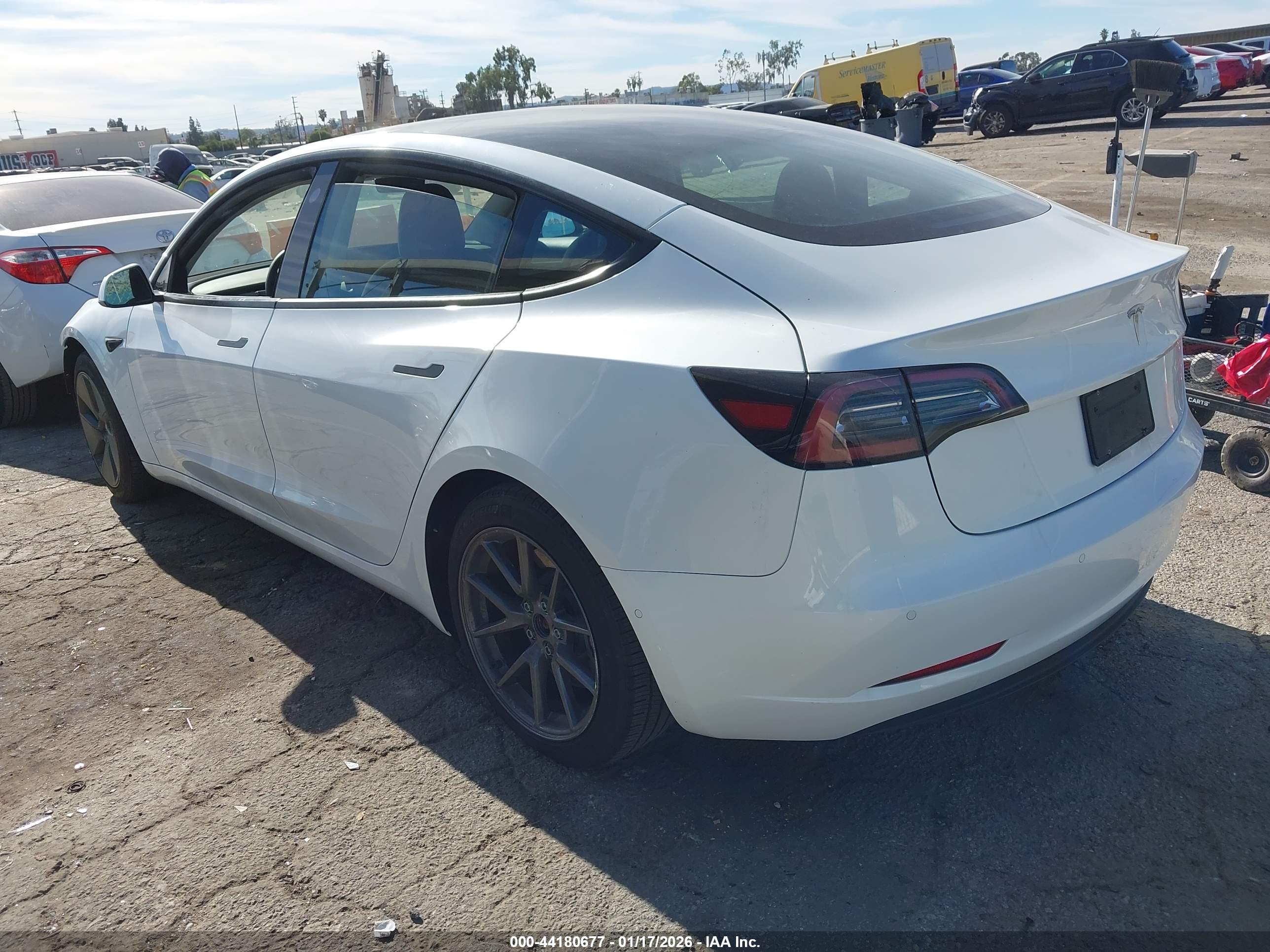 TESLA MODEL image 3