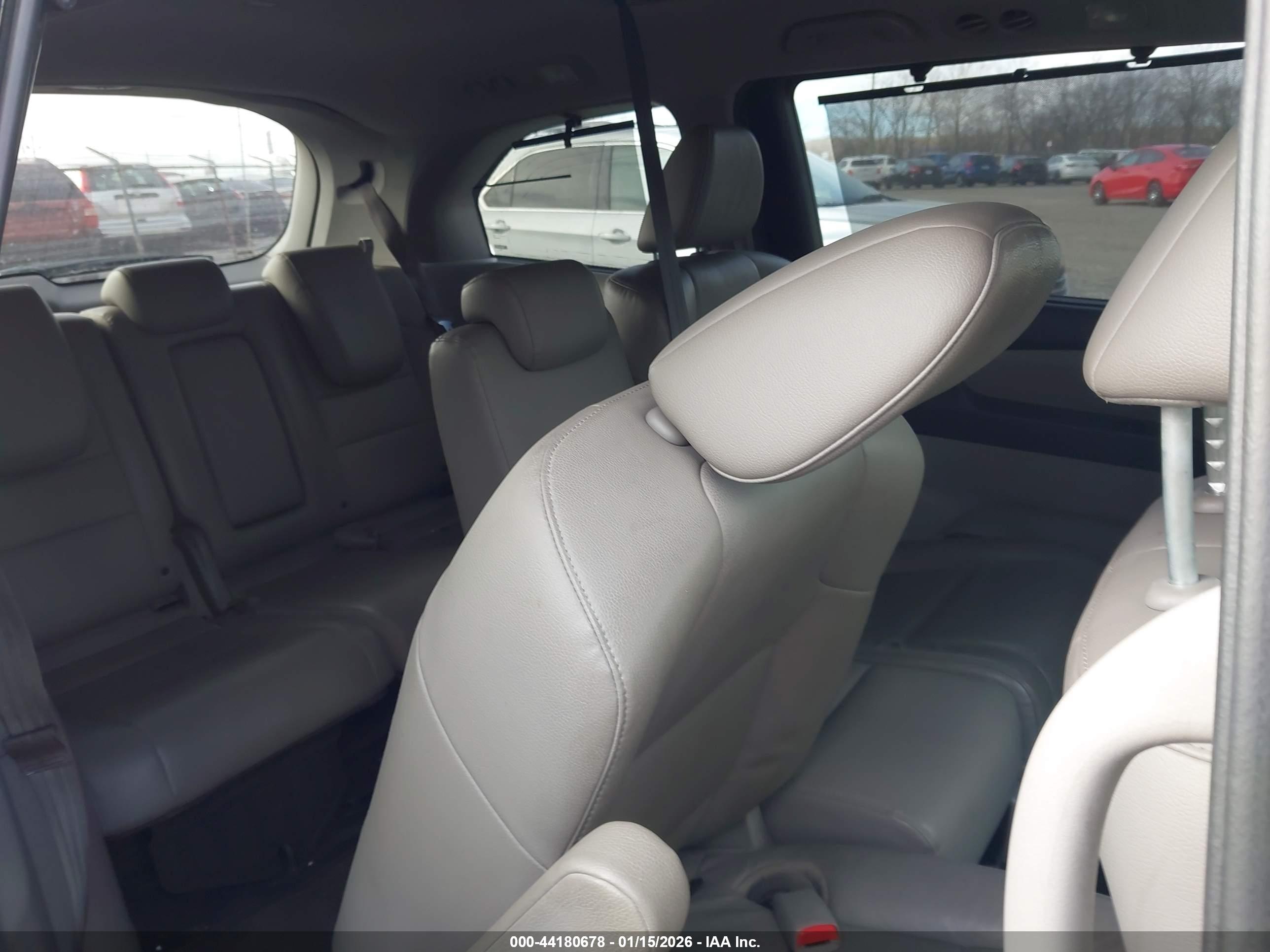 HONDA ODYSSEY image 8