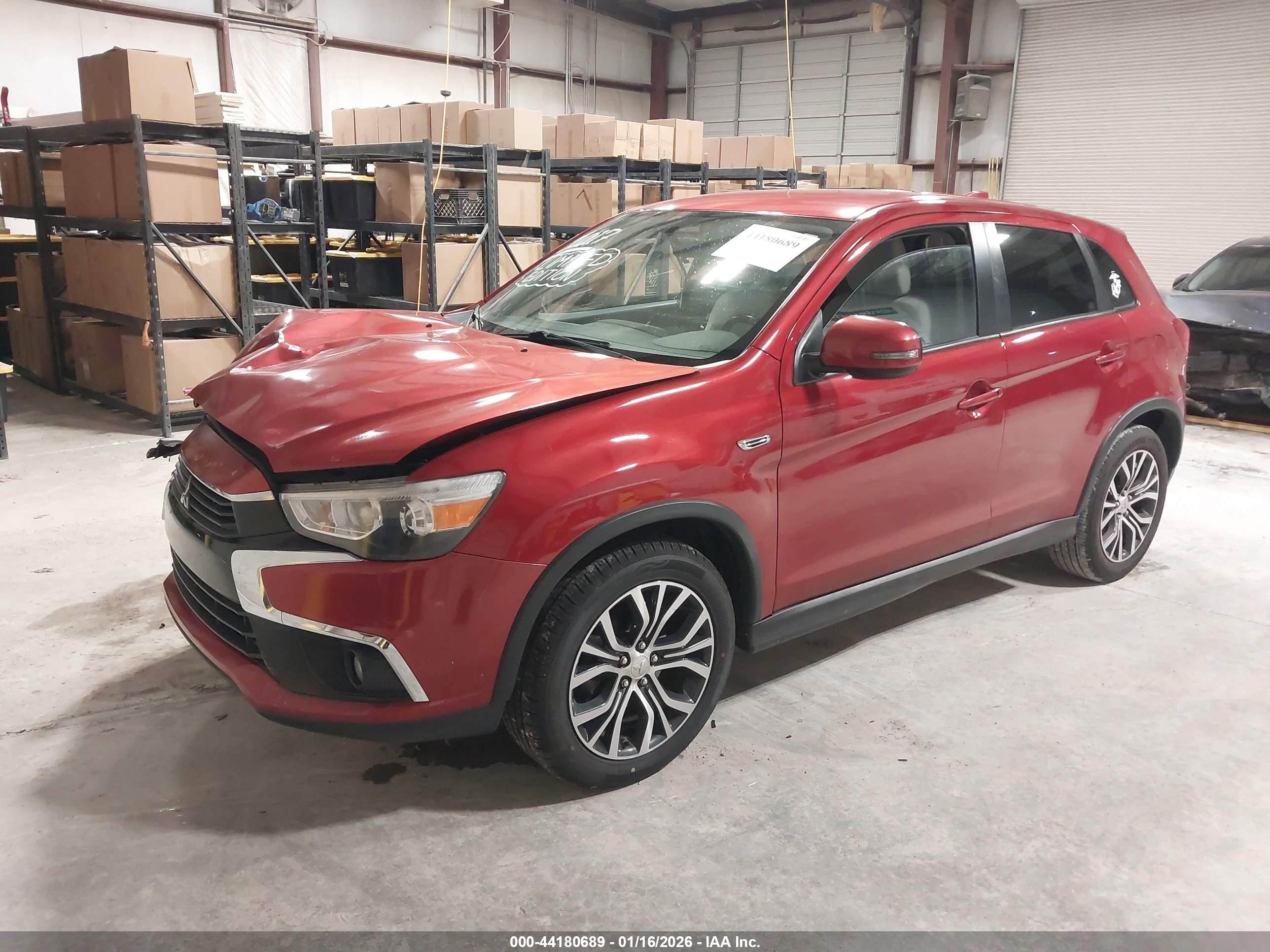 MITSUBISHI OUTLANDER image 2