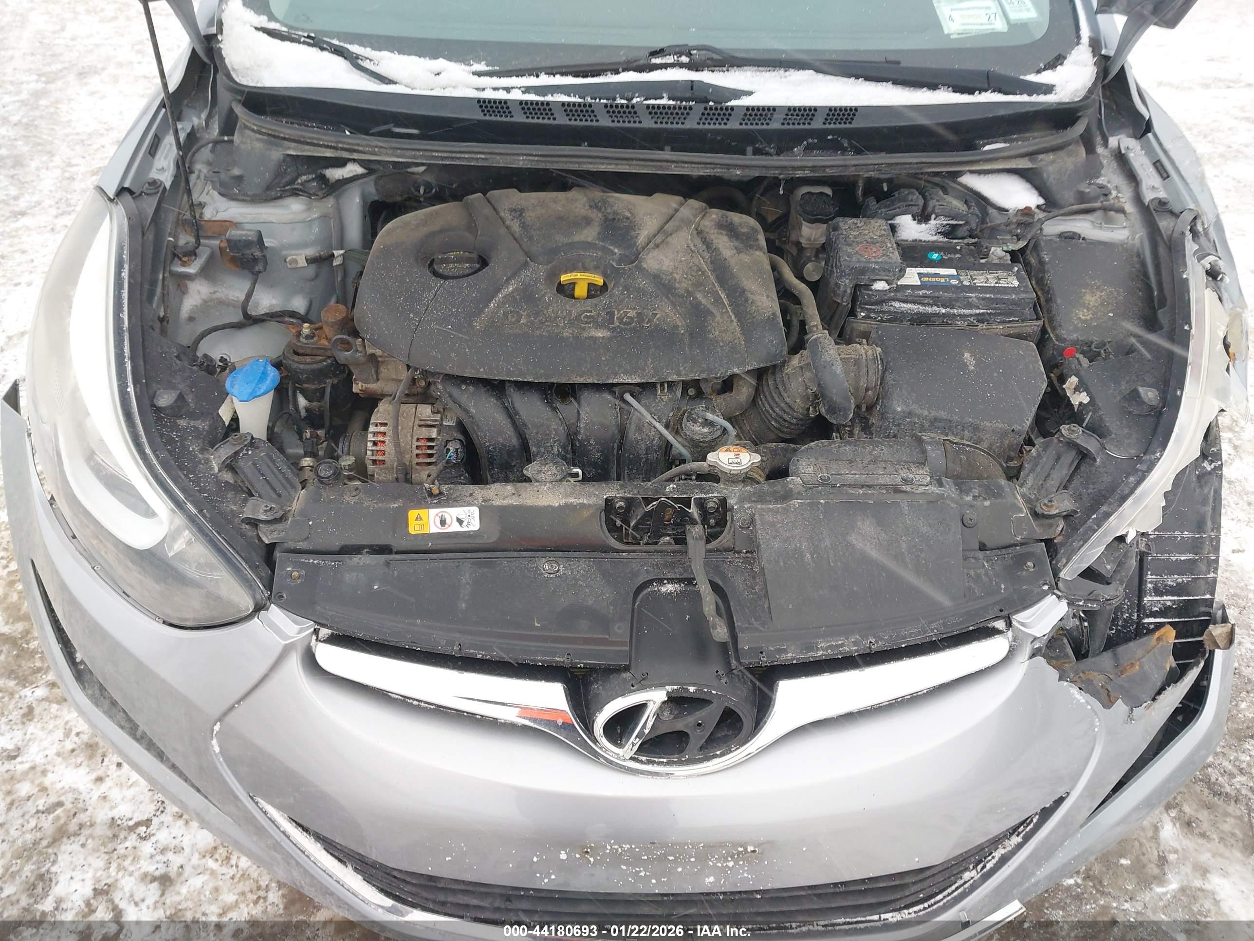 HYUNDAI ELANTRA image 10
