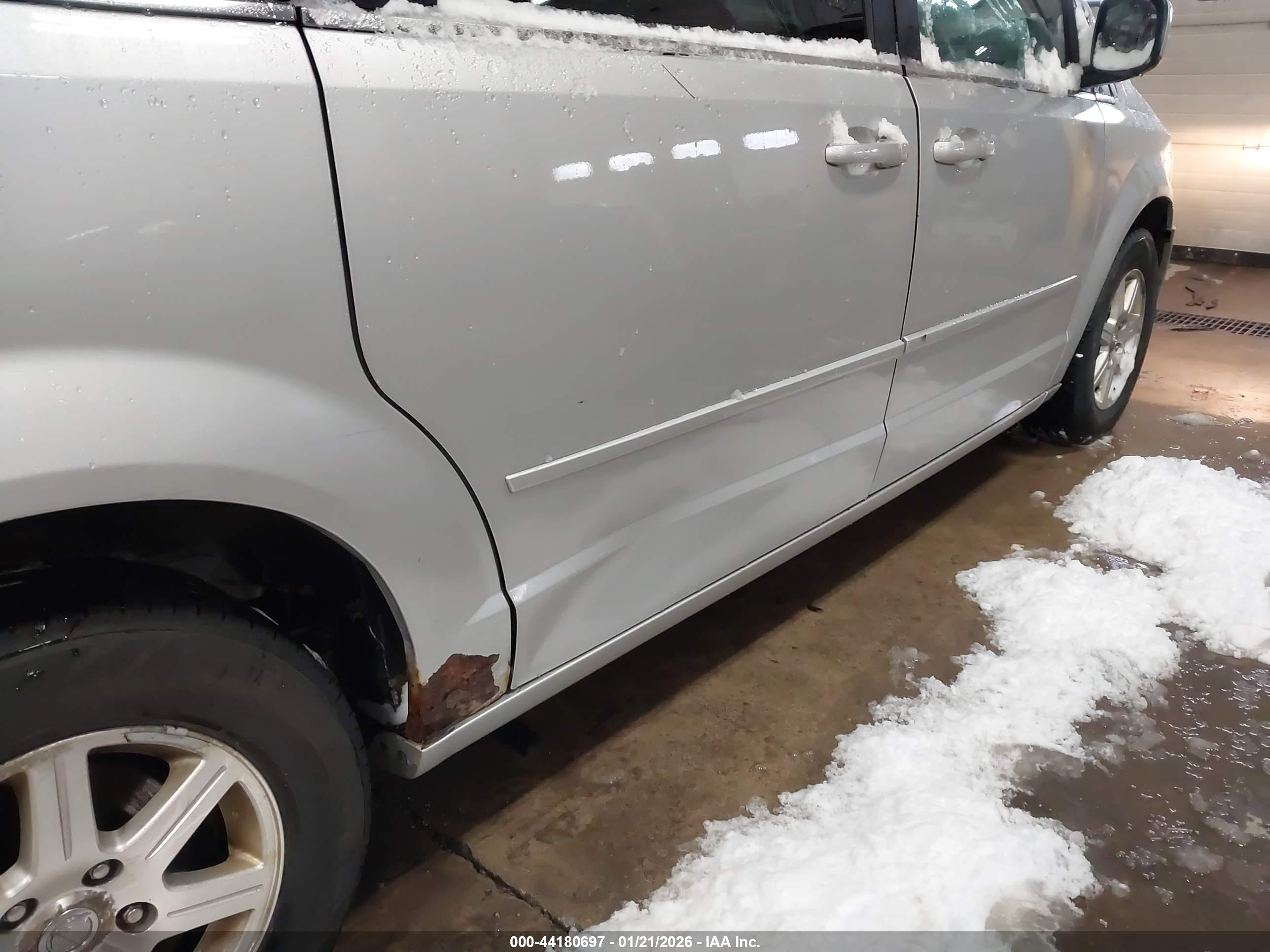 CHRYSLER TOWN image 6