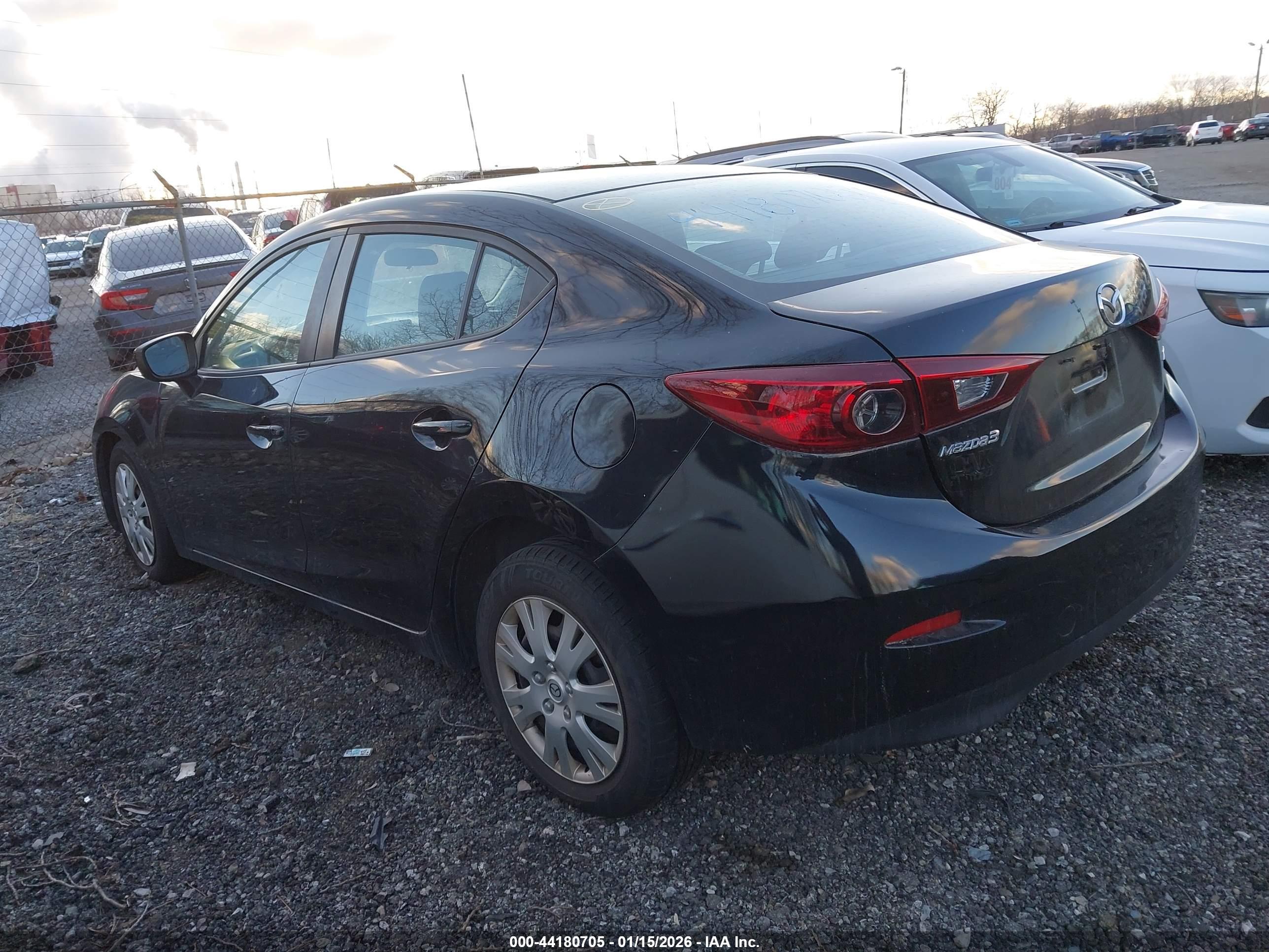 MAZDA MAZDA3 image 3
