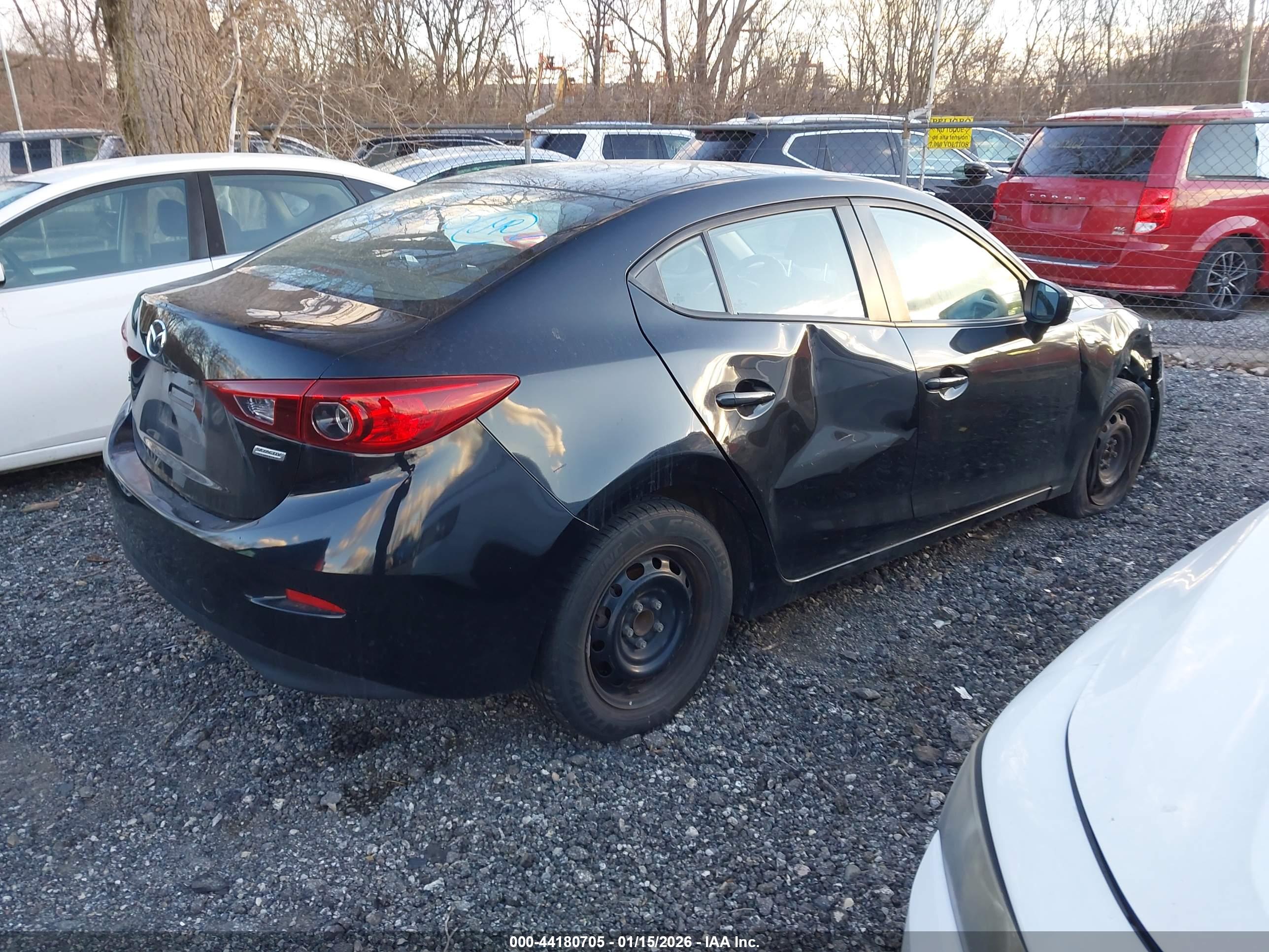 MAZDA MAZDA3 image 4