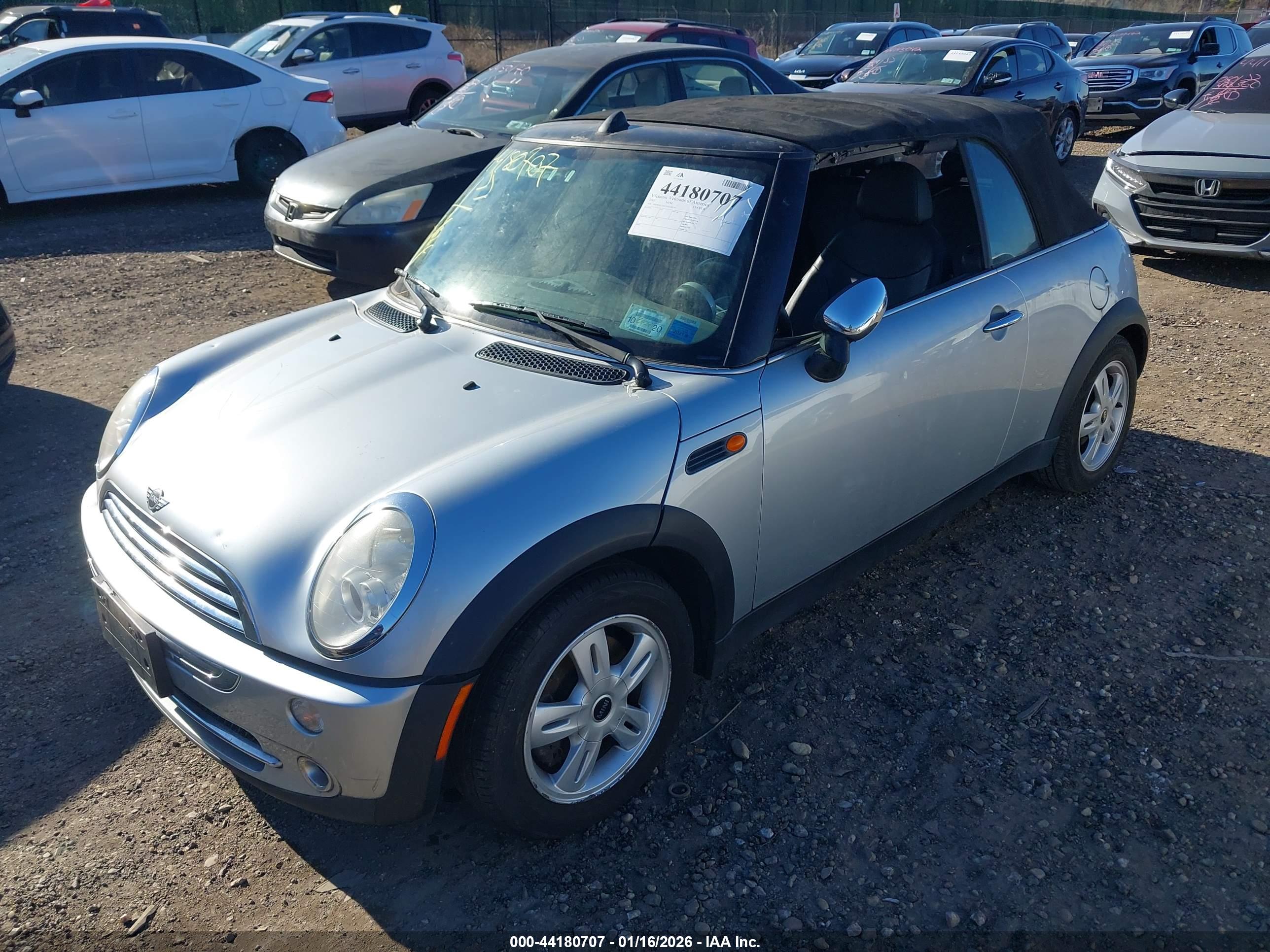 MINI COOPER image 2