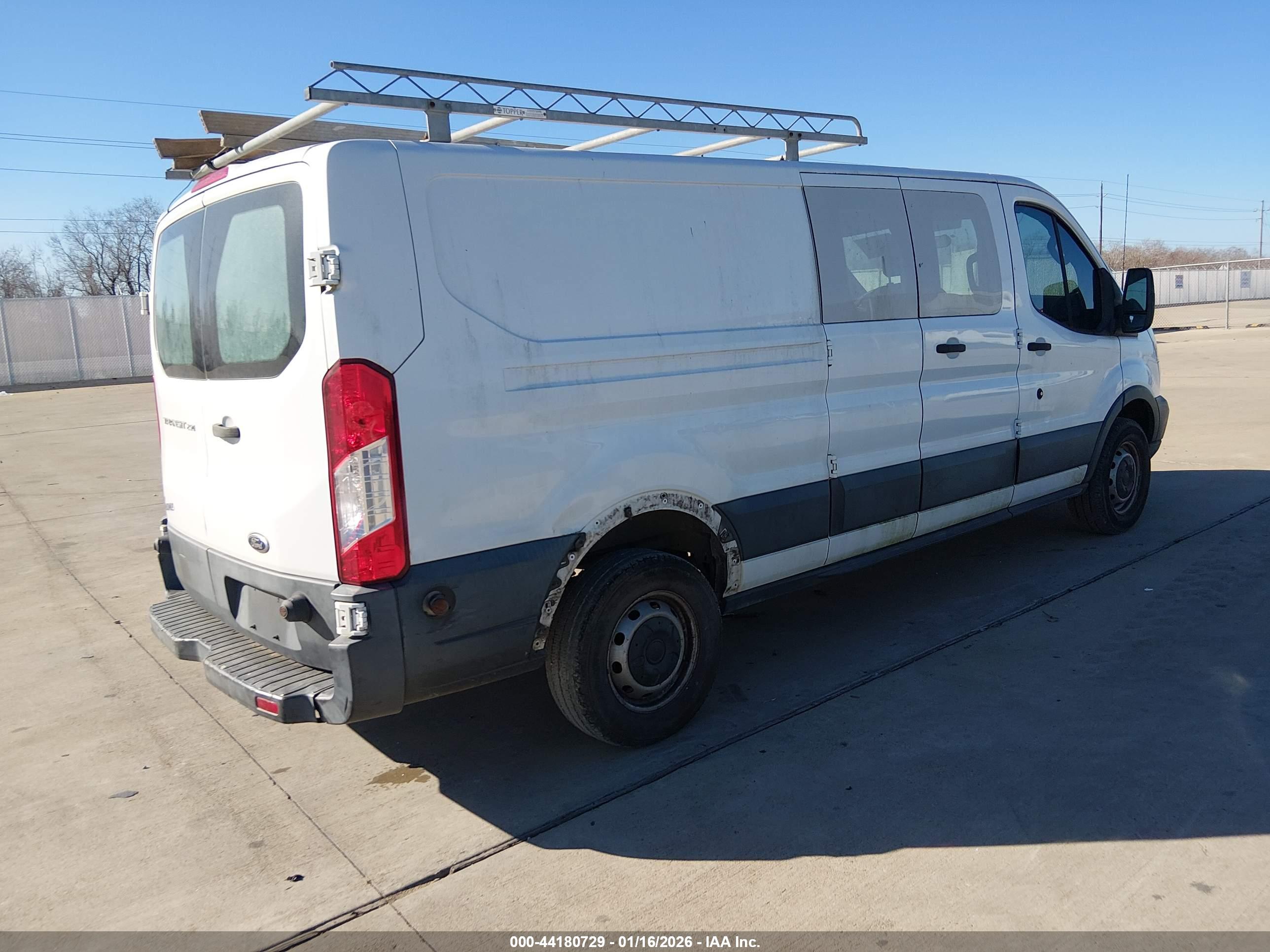 FORD TRANSIT-250 image 4