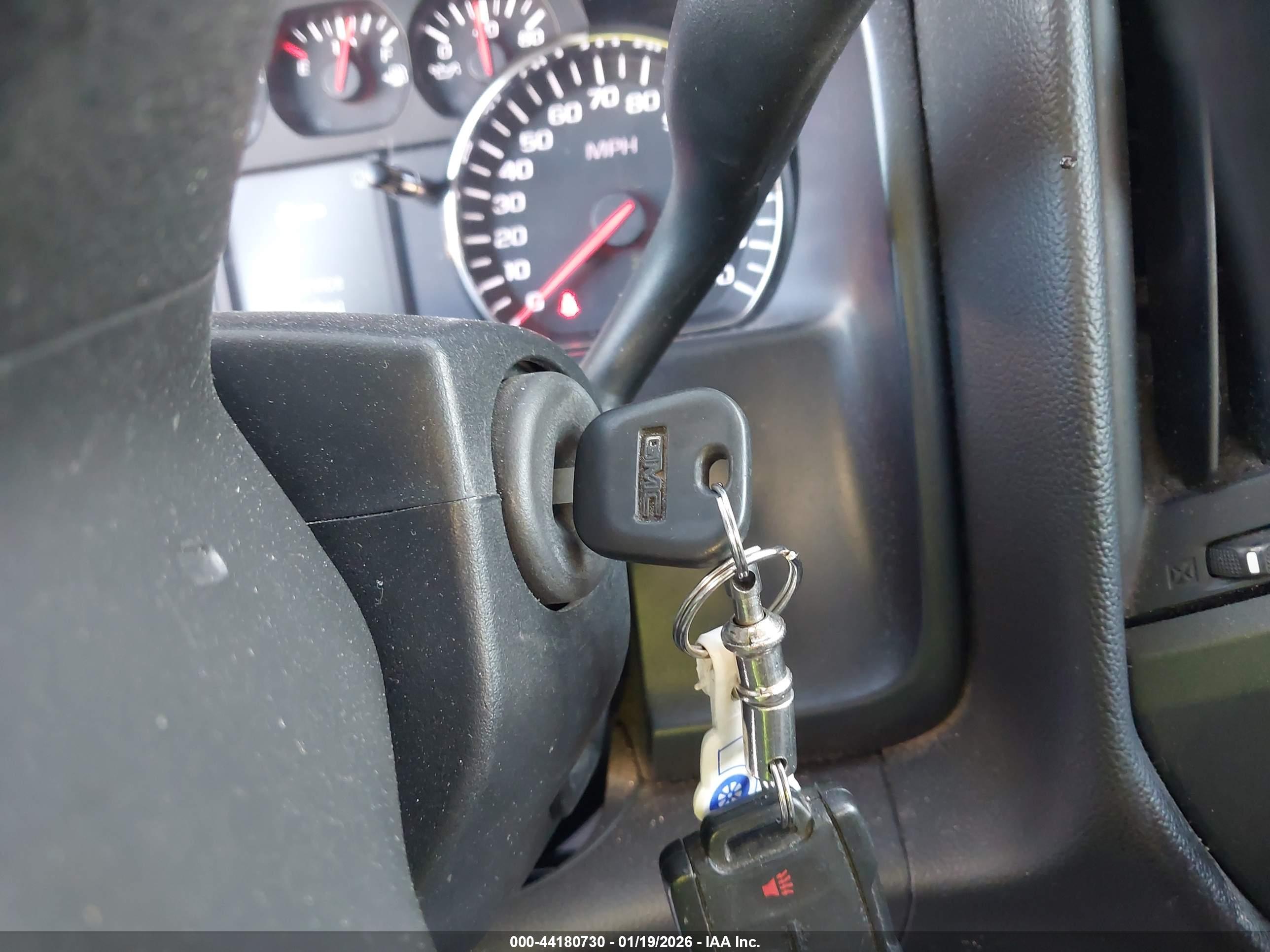 GMC SIERRA image 11