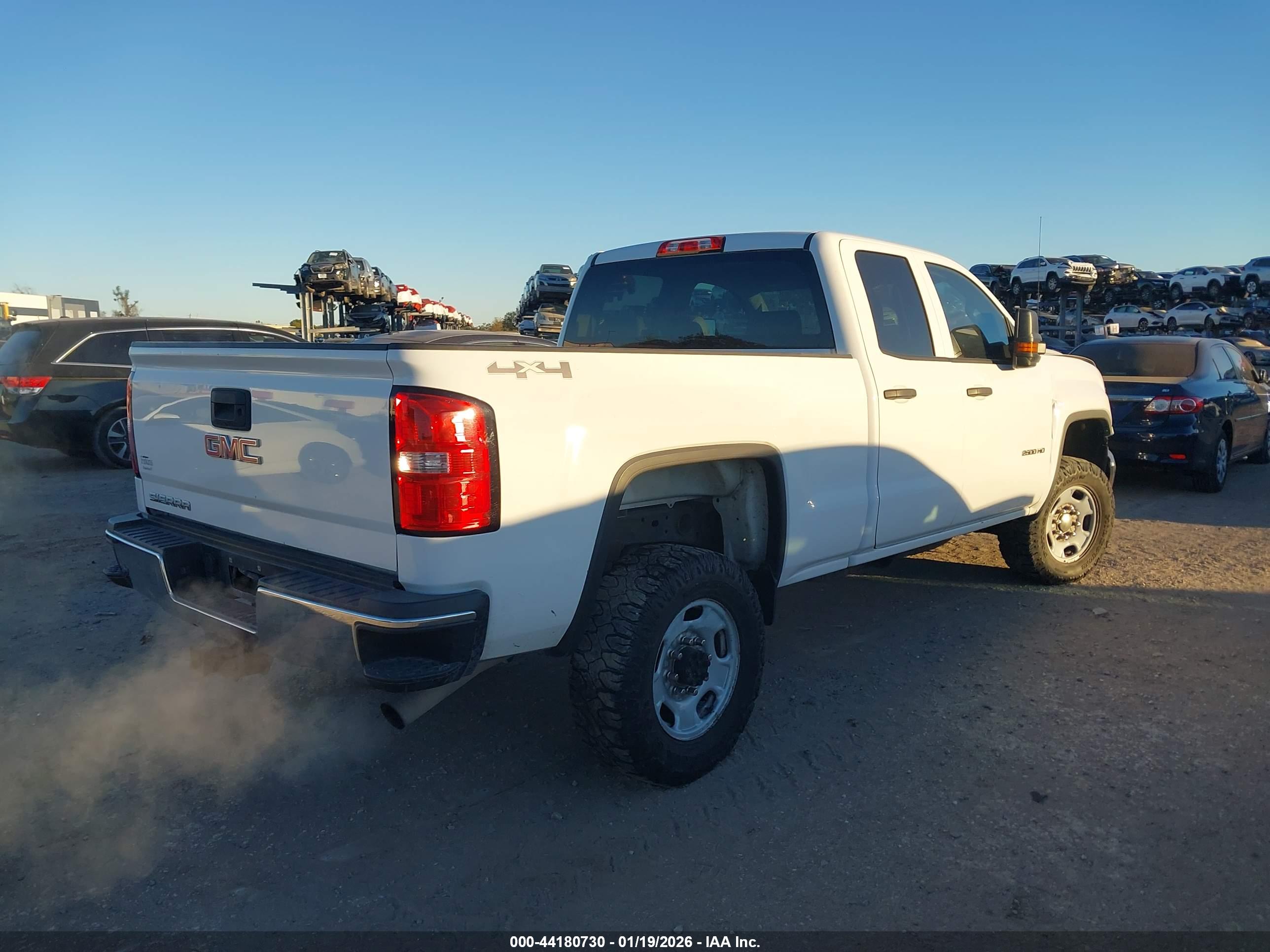 GMC SIERRA image 4