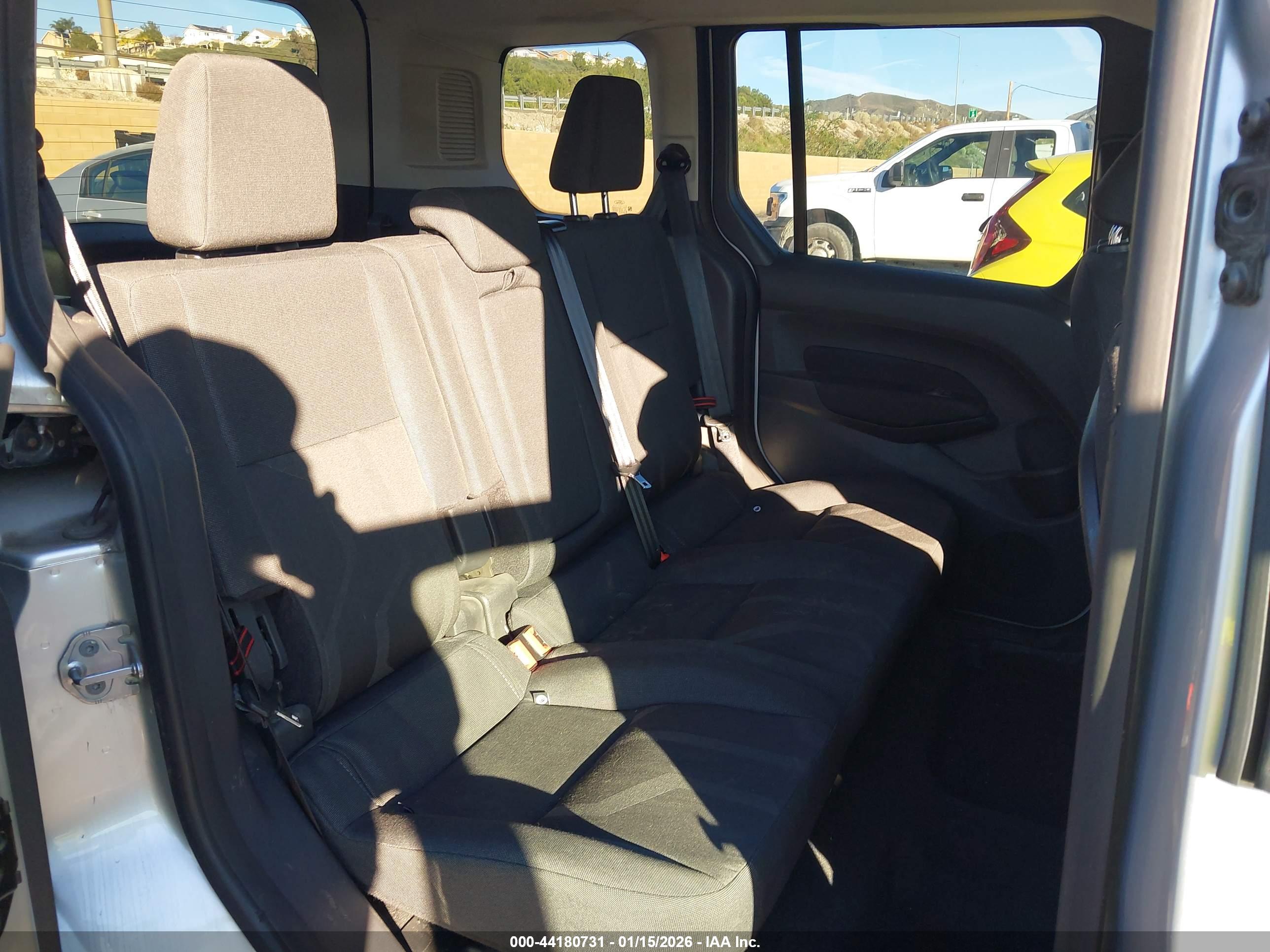 FORD TRANSIT image 8
