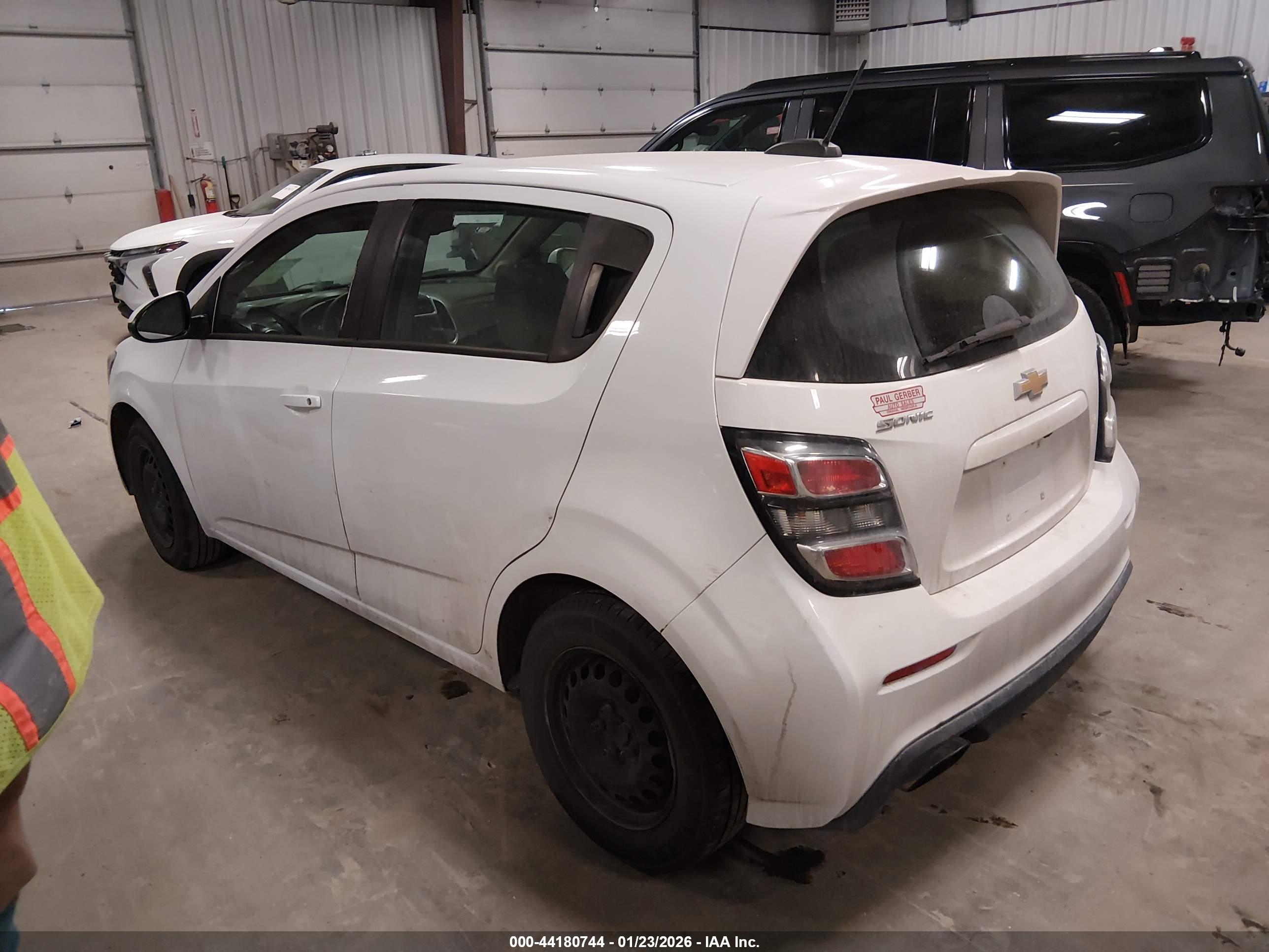 CHEVROLET SONIC image 3