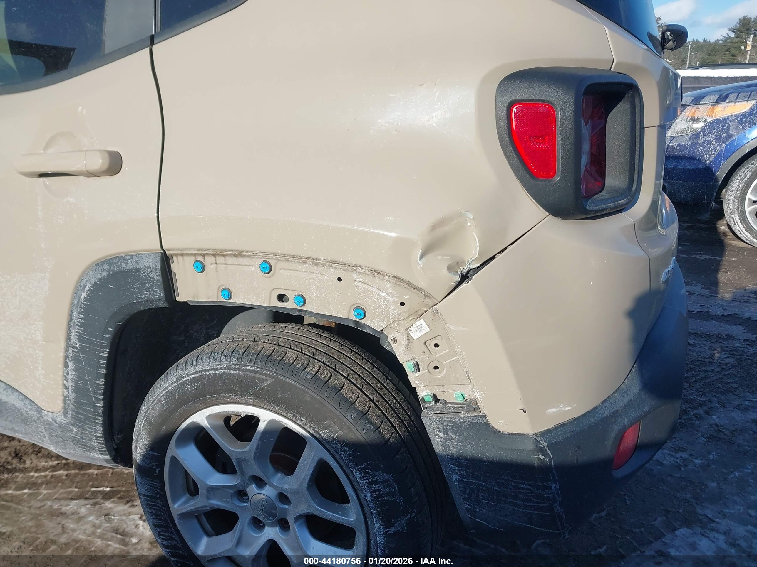 JEEP RENEGADE image 6