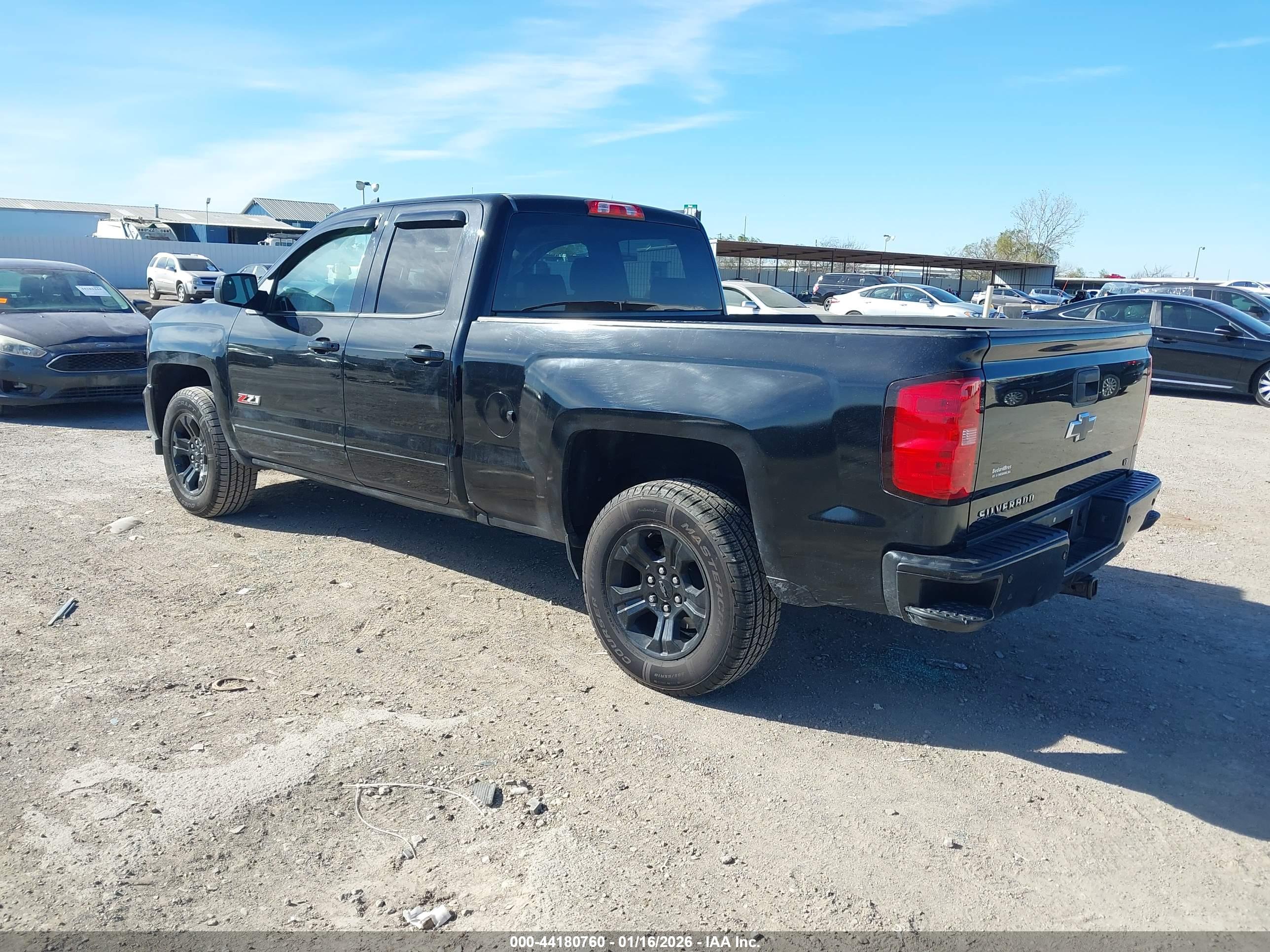 CHEVROLET SILVERADO image 3
