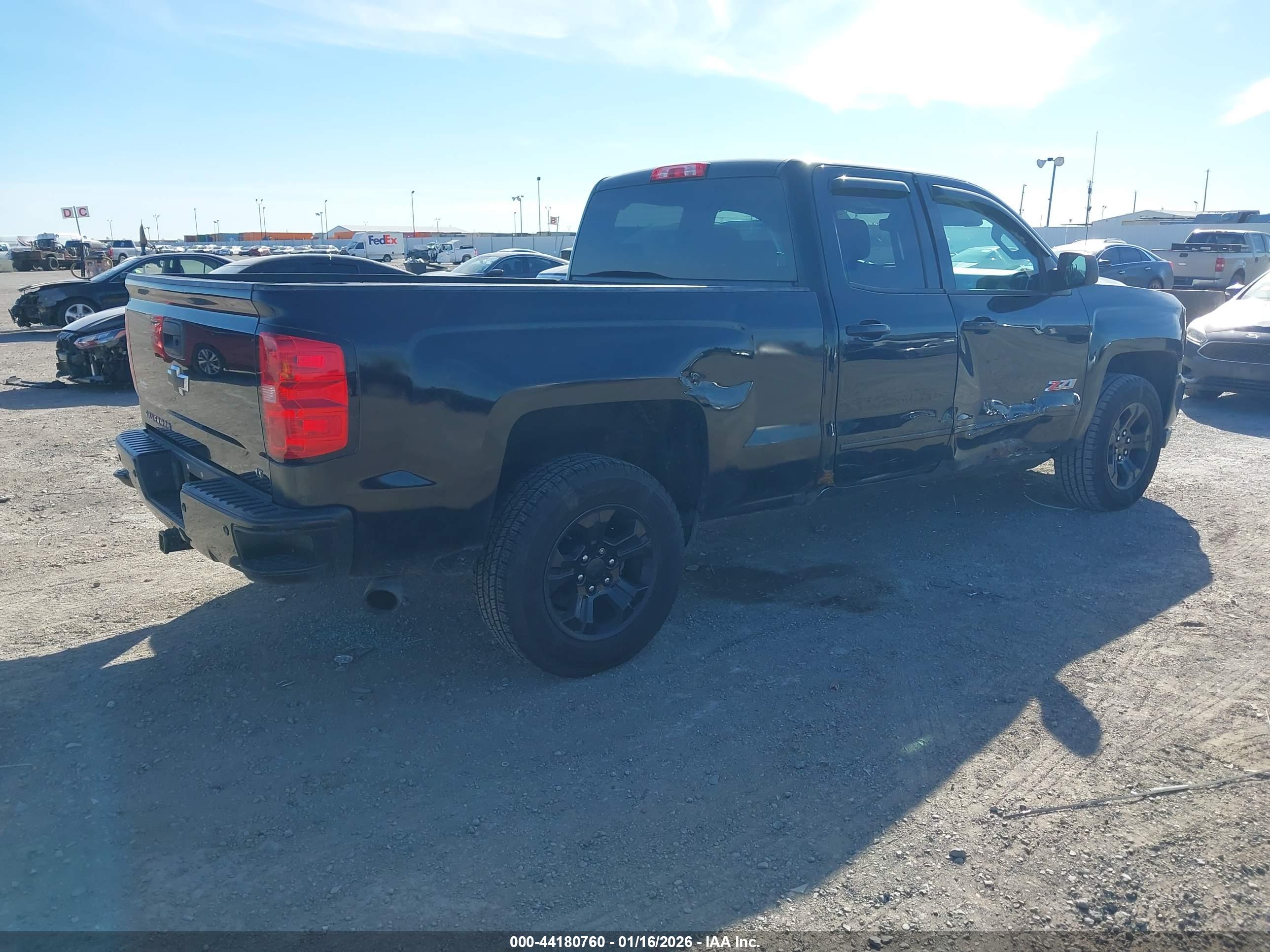 CHEVROLET SILVERADO image 4