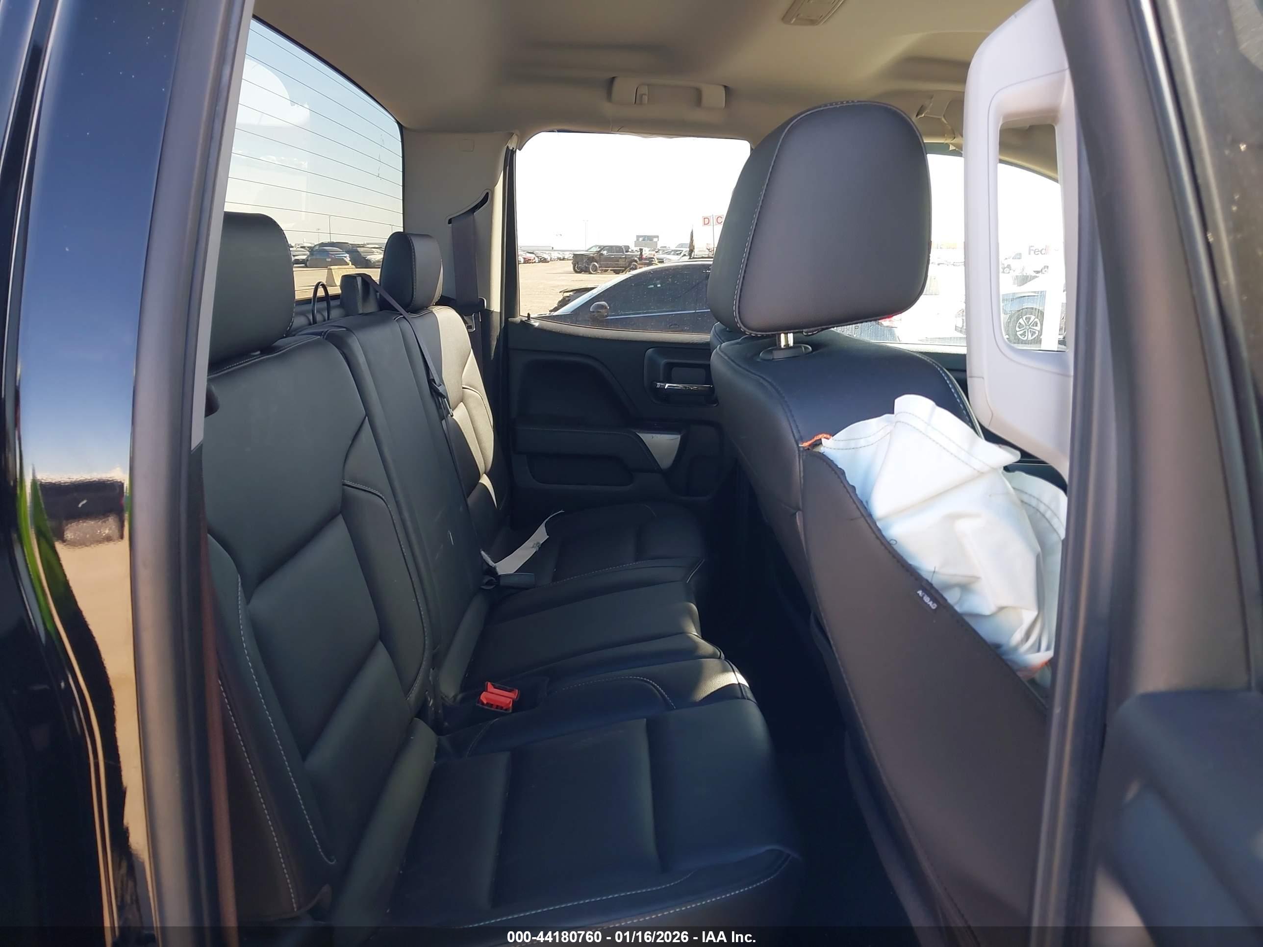 CHEVROLET SILVERADO image 8