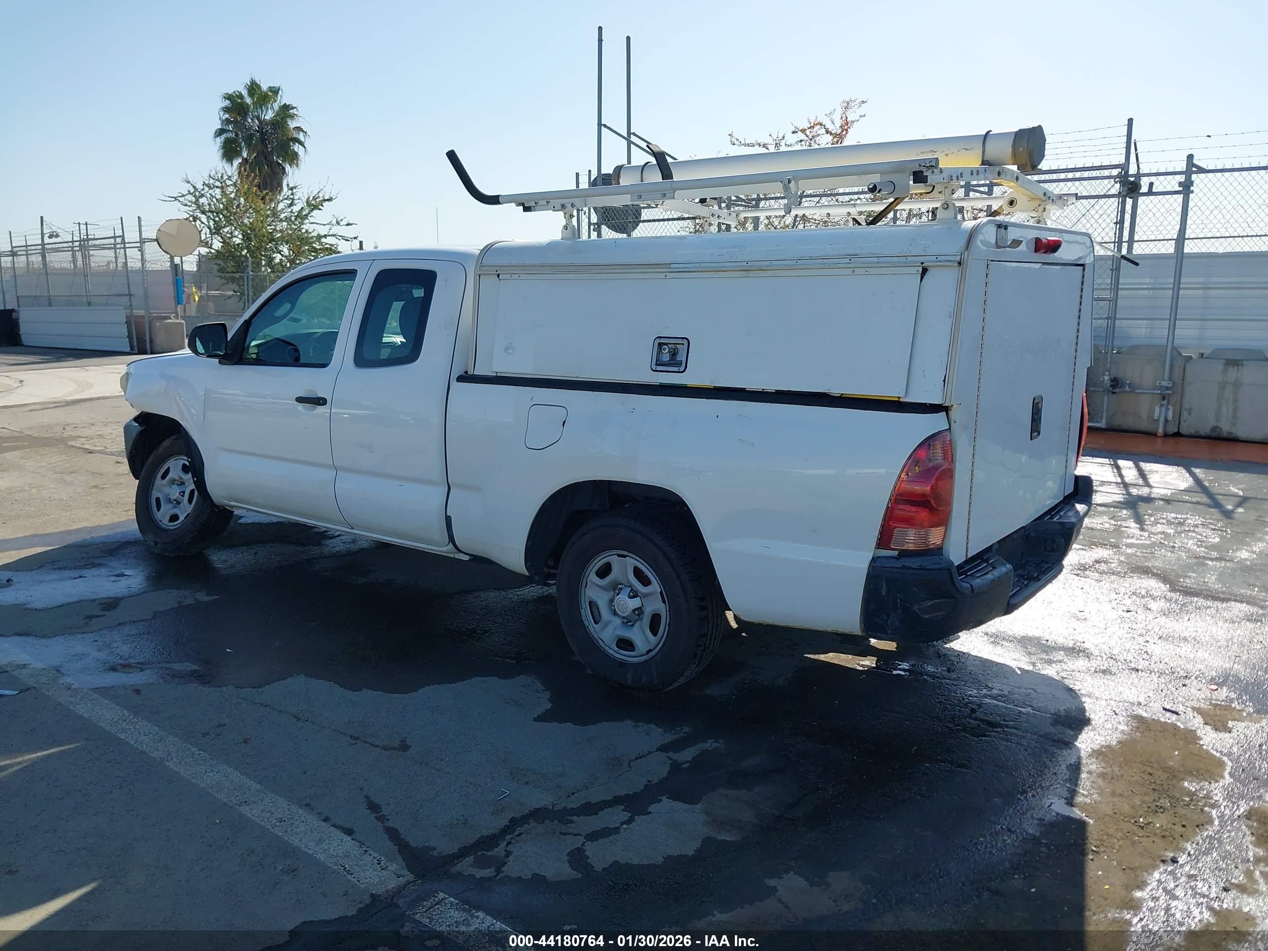 TOYOTA TACOMA image 3