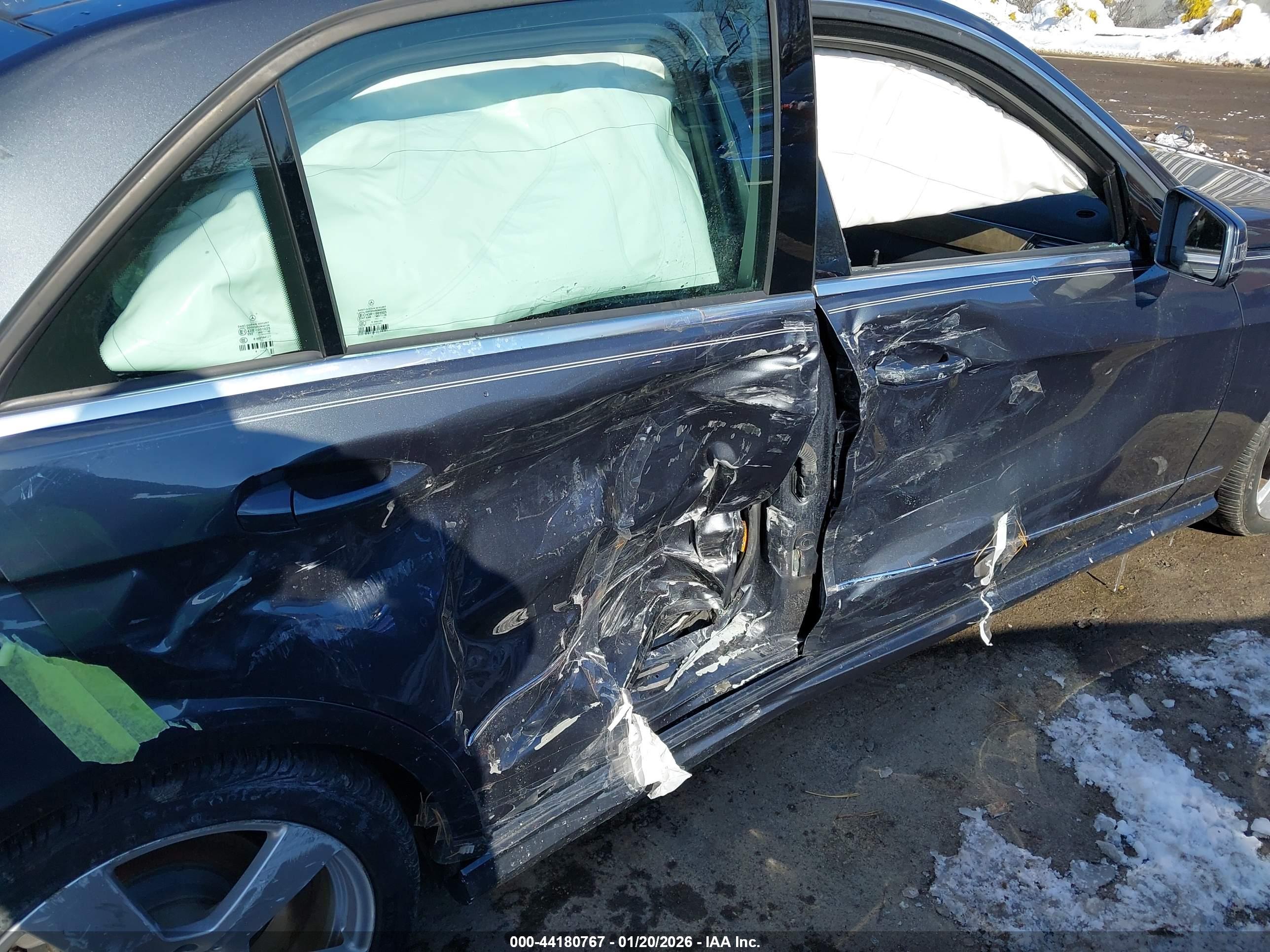 MERCEDES-BENZ E image 6