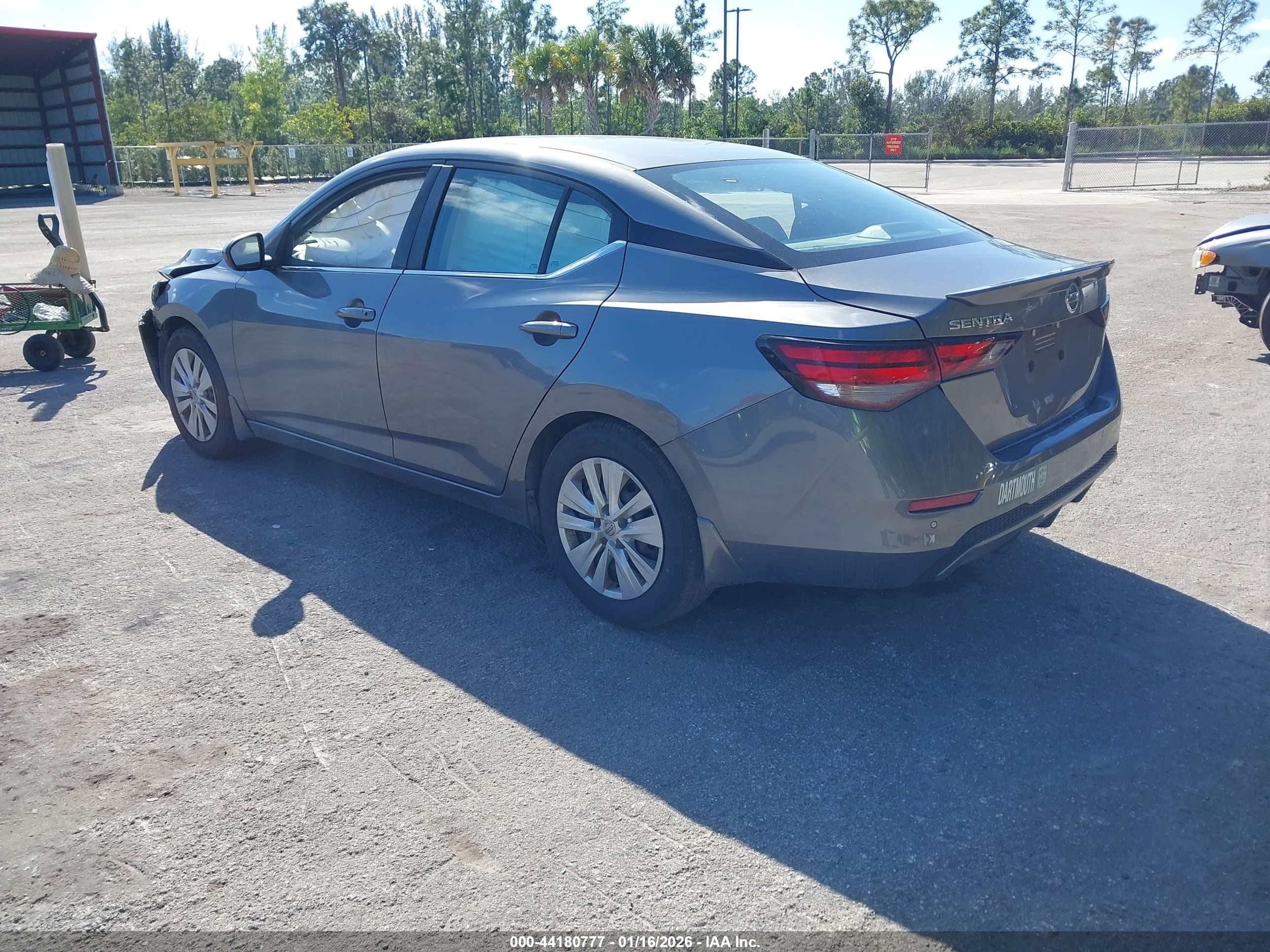 NISSAN SENTRA image 3