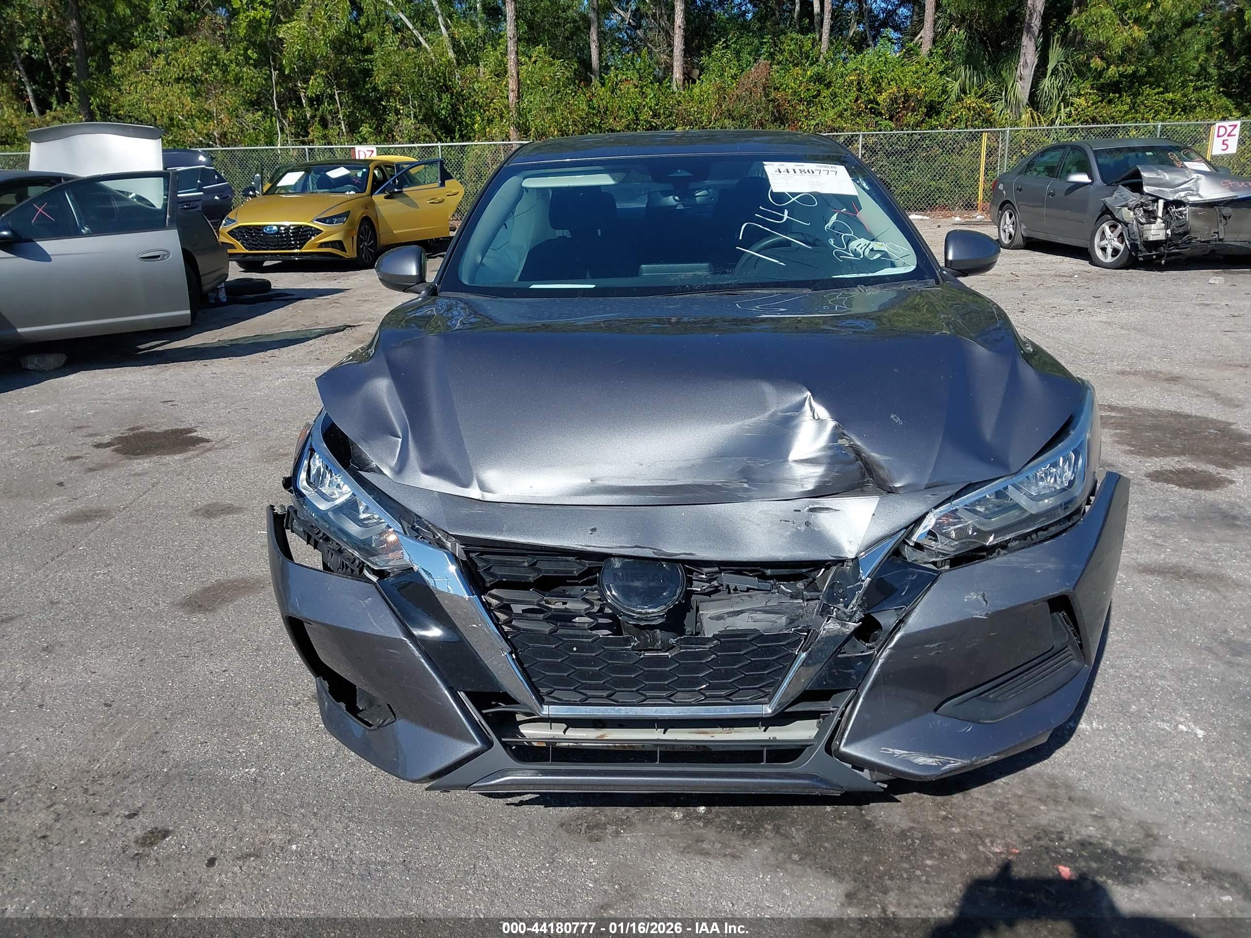 NISSAN SENTRA image 6