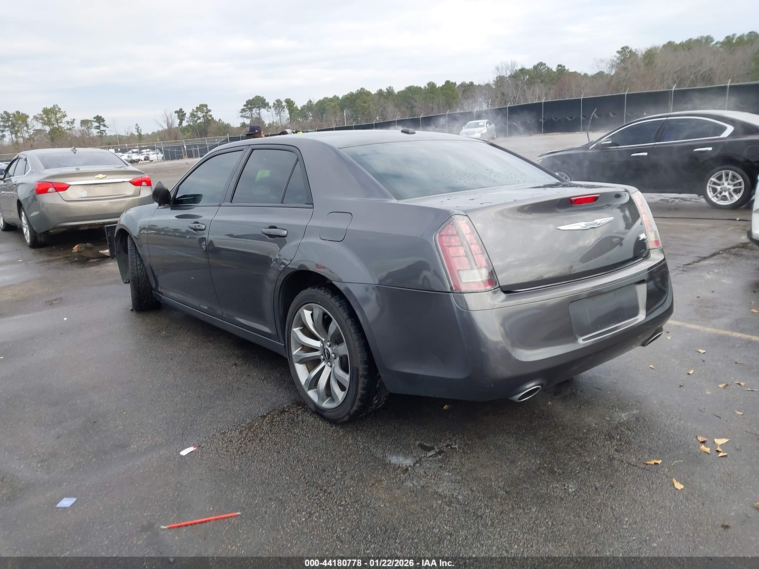 CHRYSLER 300 image 3