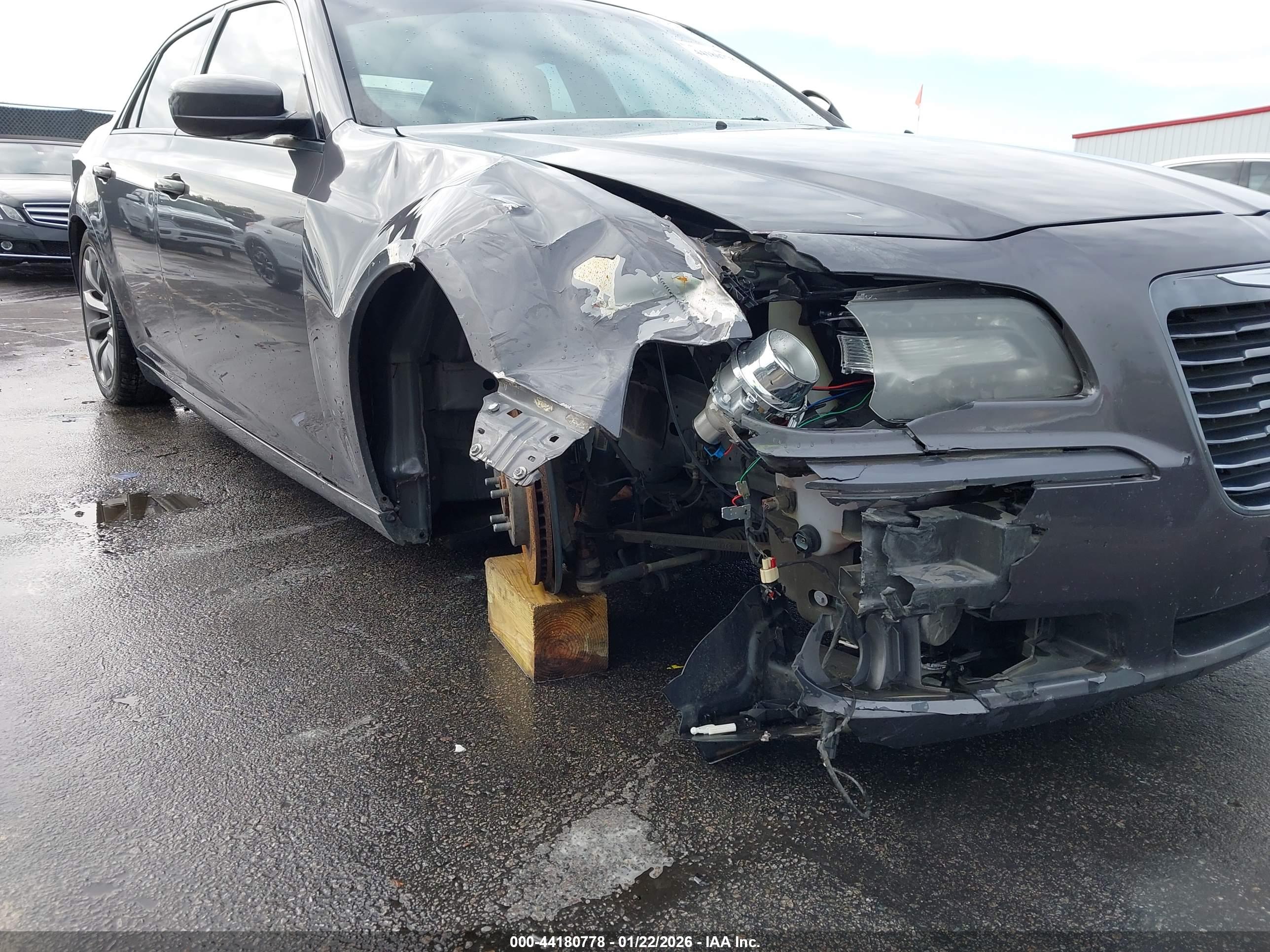 CHRYSLER 300 image 6
