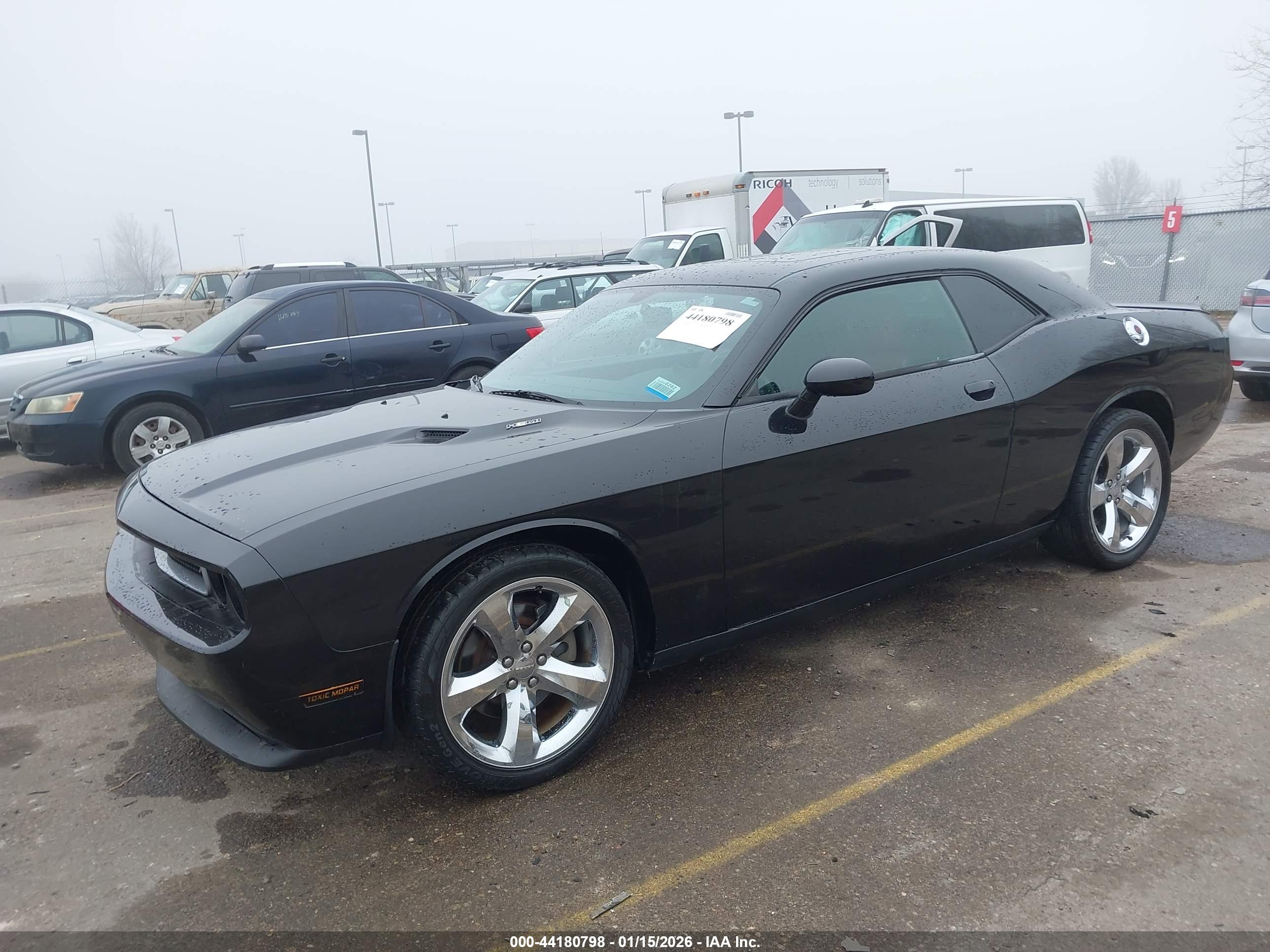 DODGE CHALLENGER image 2