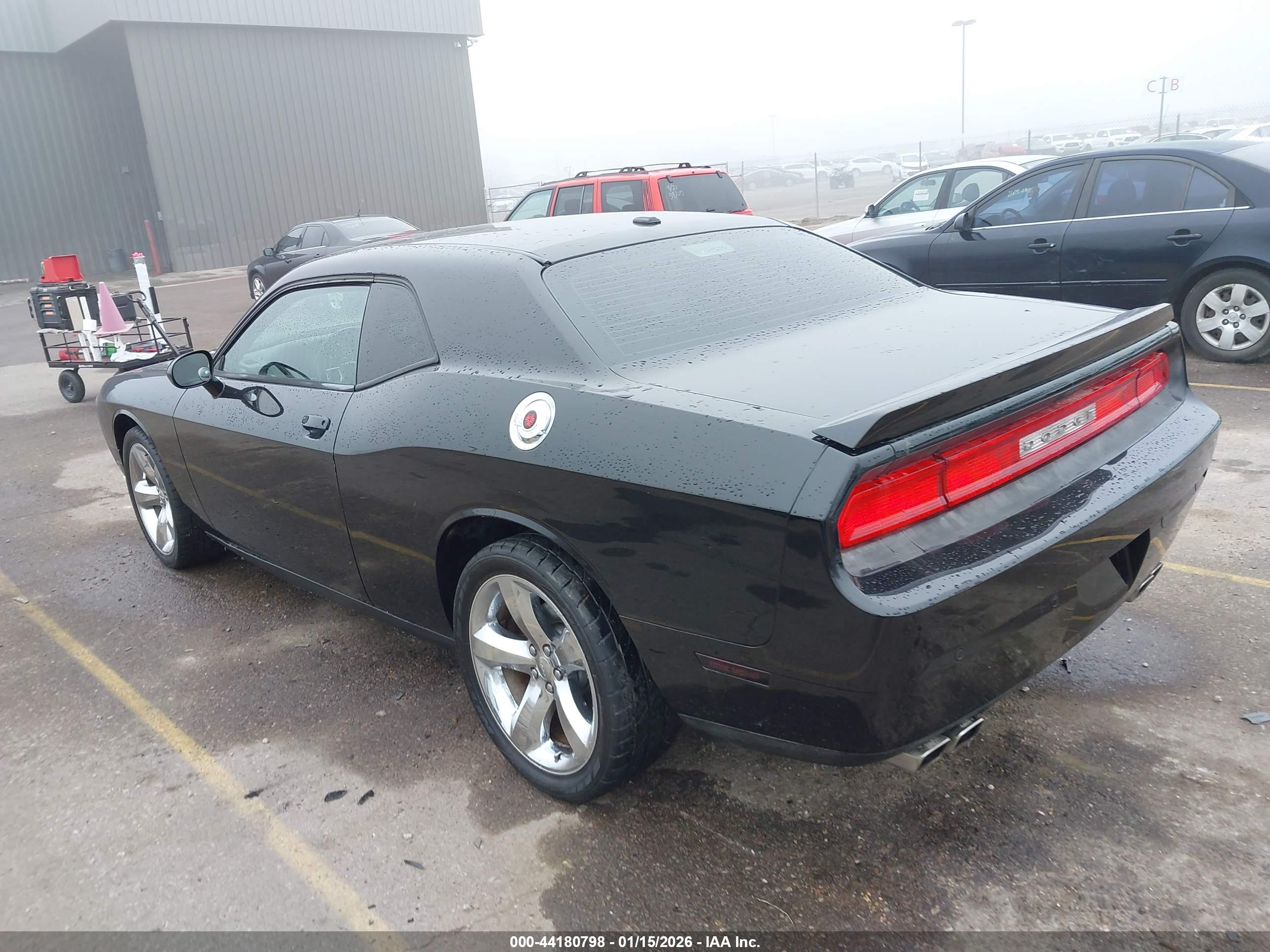 DODGE CHALLENGER image 3