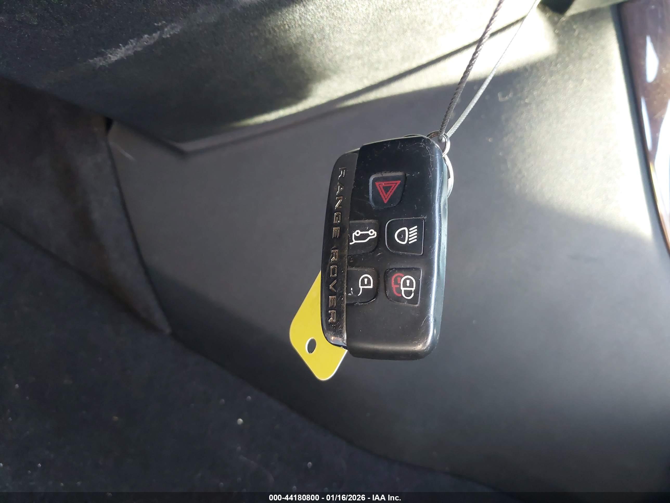 LAND ROVER image 11
