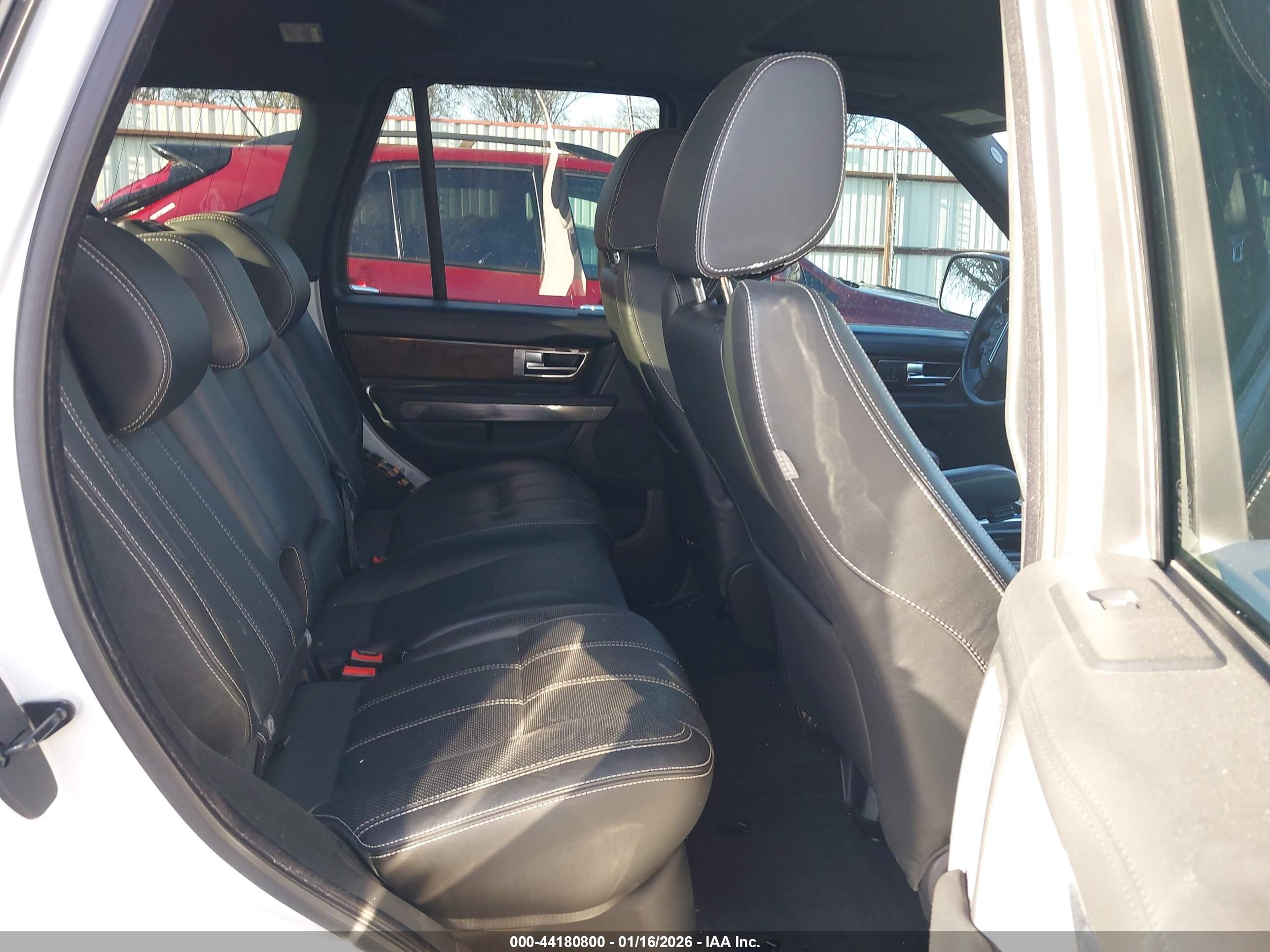 LAND ROVER image 8