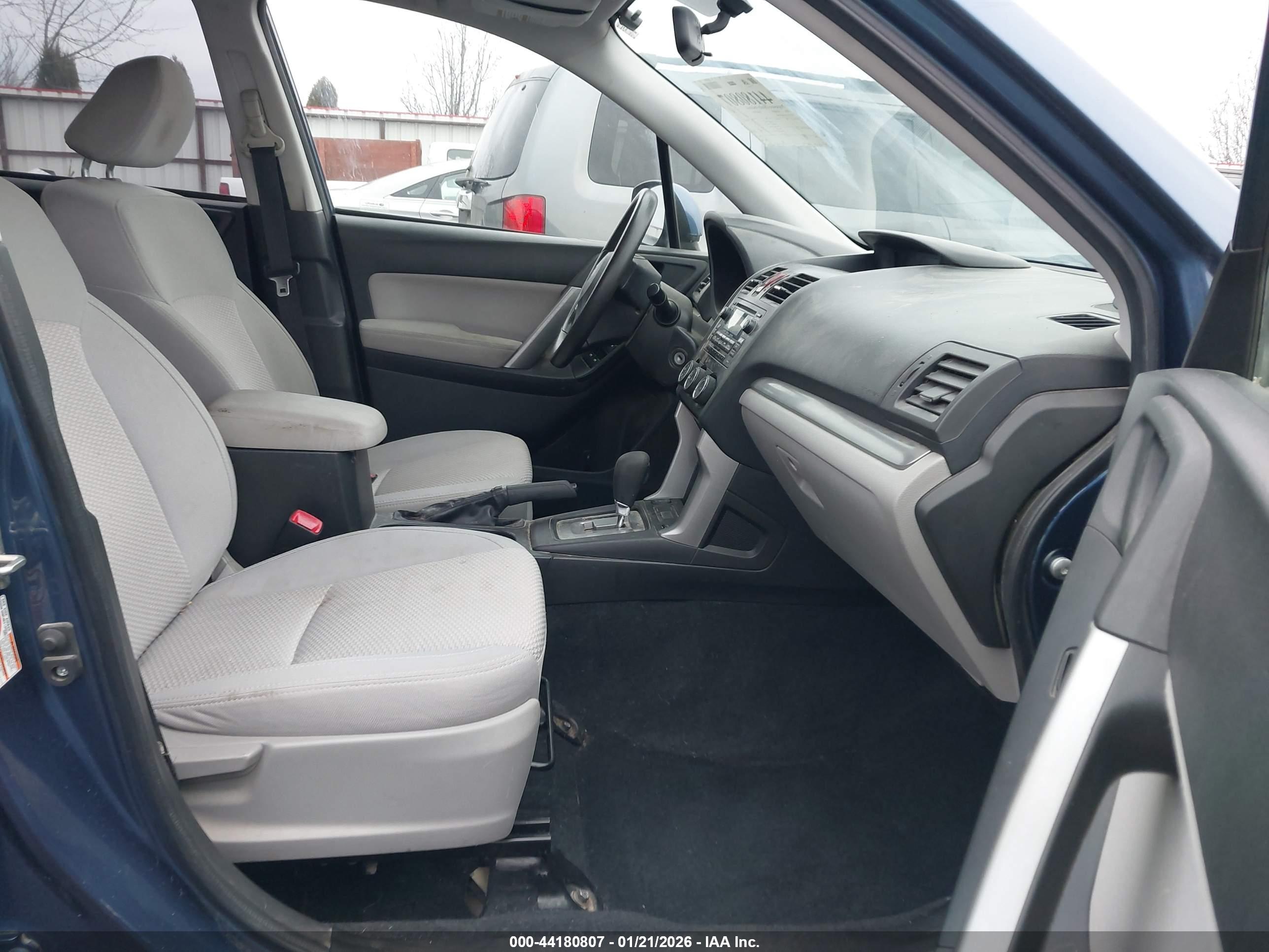 SUBARU FORESTER image 5