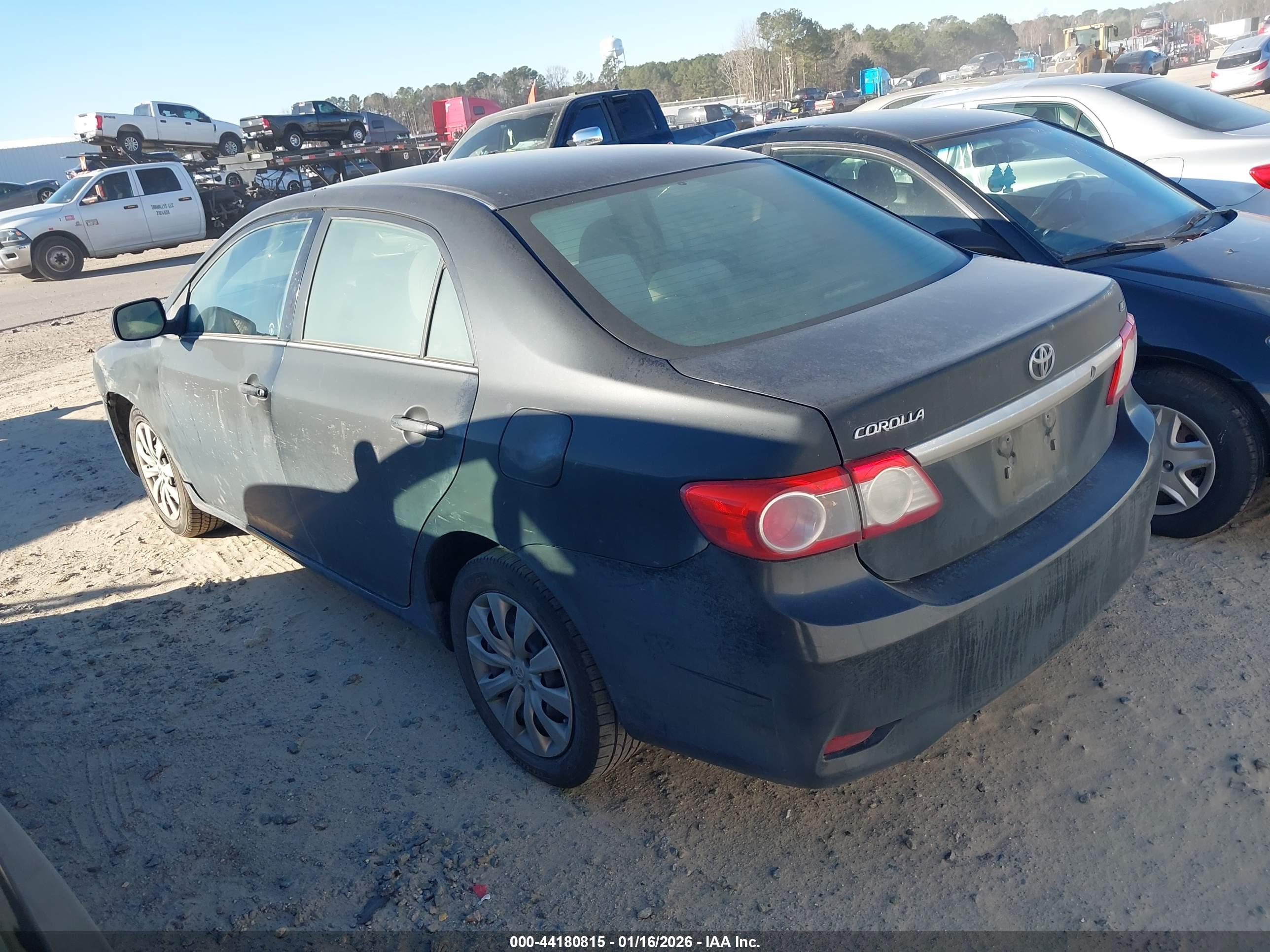 TOYOTA COROLLA image 3