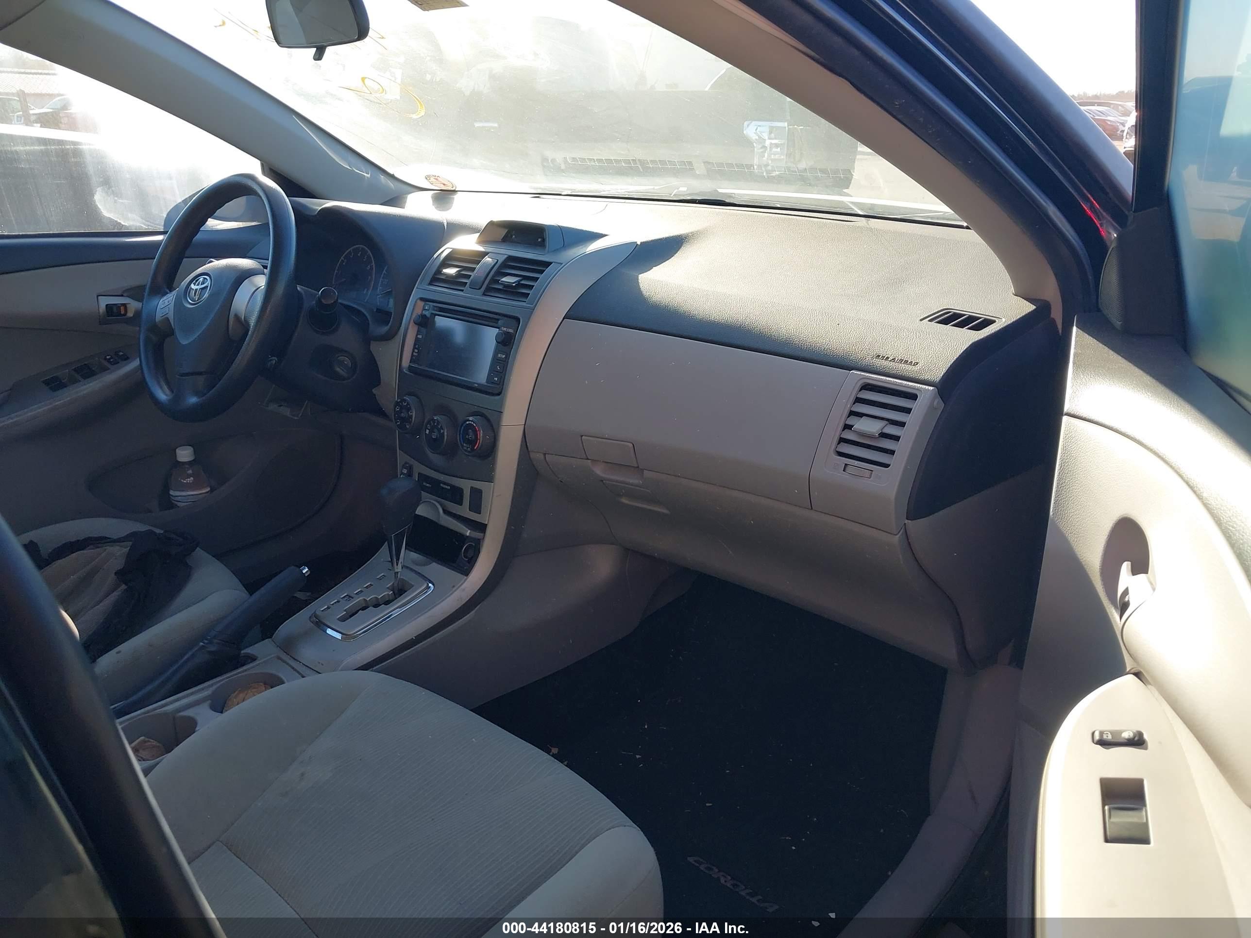 TOYOTA COROLLA image 5