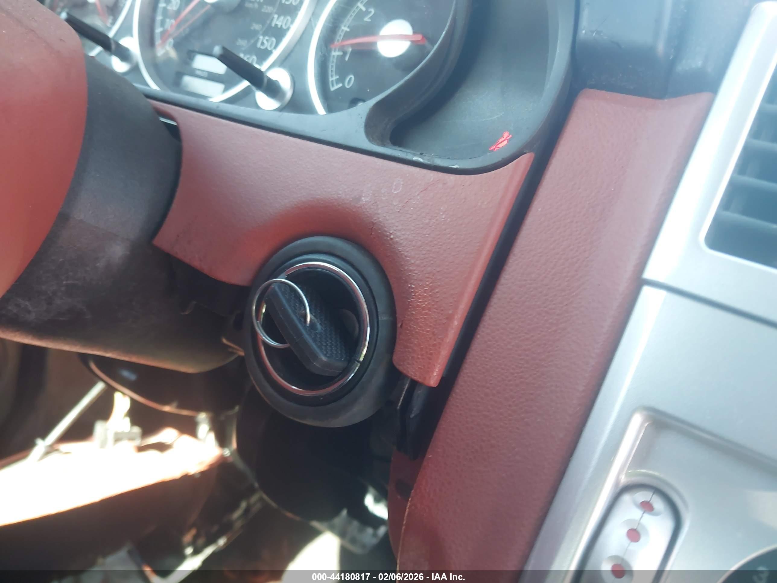 CHRYSLER CROSSFIRE image 11
