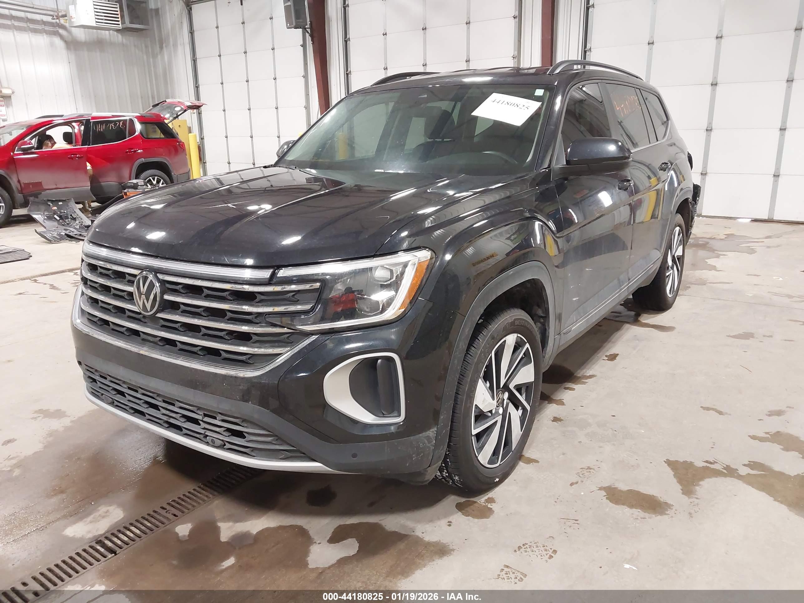VOLKSWAGEN ATLAS image 2