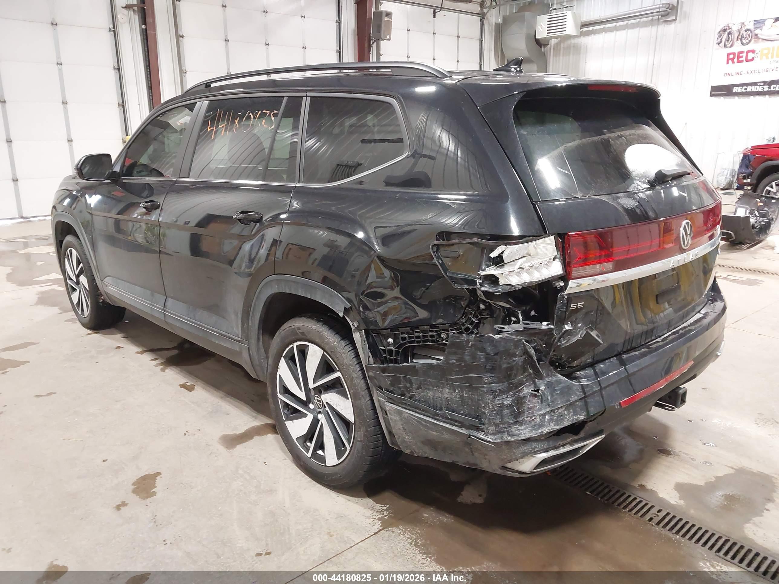 VOLKSWAGEN ATLAS image 3