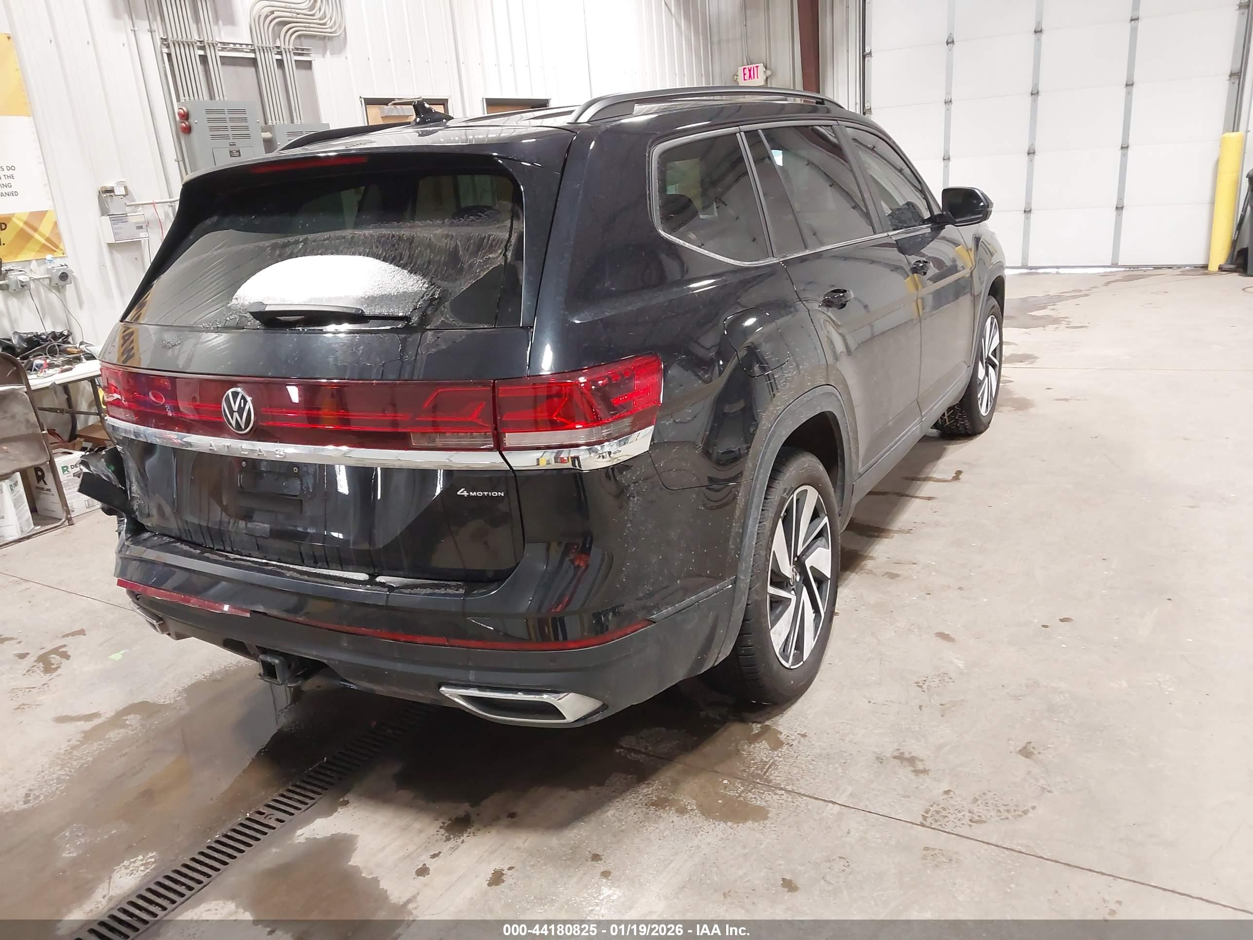 VOLKSWAGEN ATLAS image 4