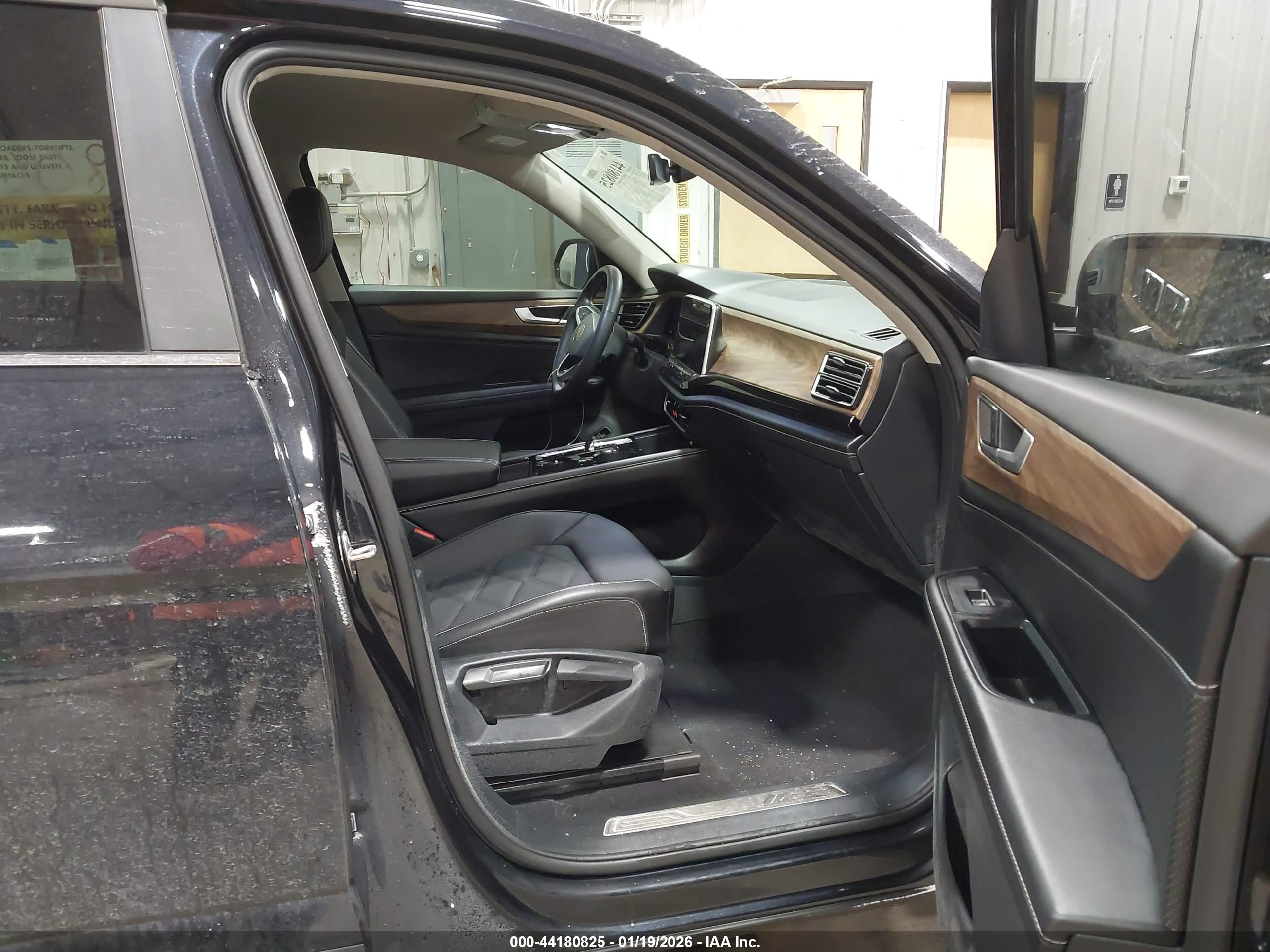 VOLKSWAGEN ATLAS image 5