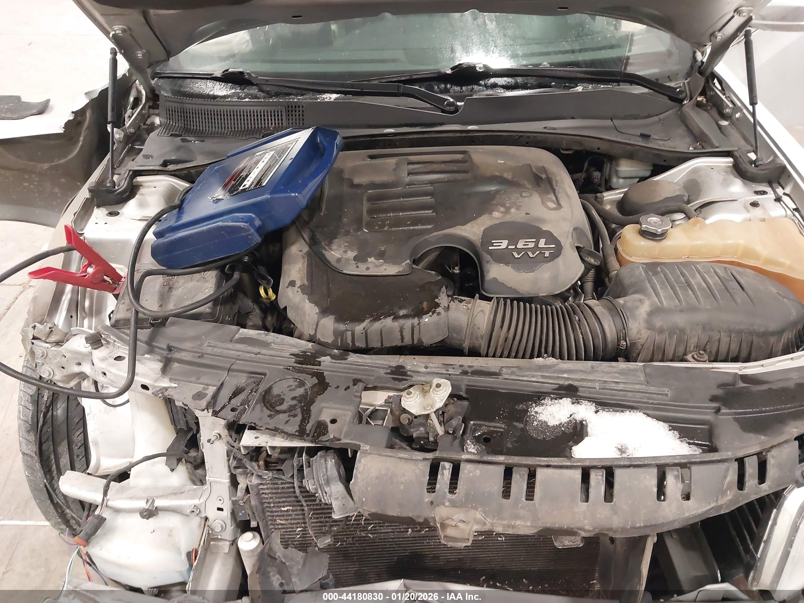 CHRYSLER 300 image 10