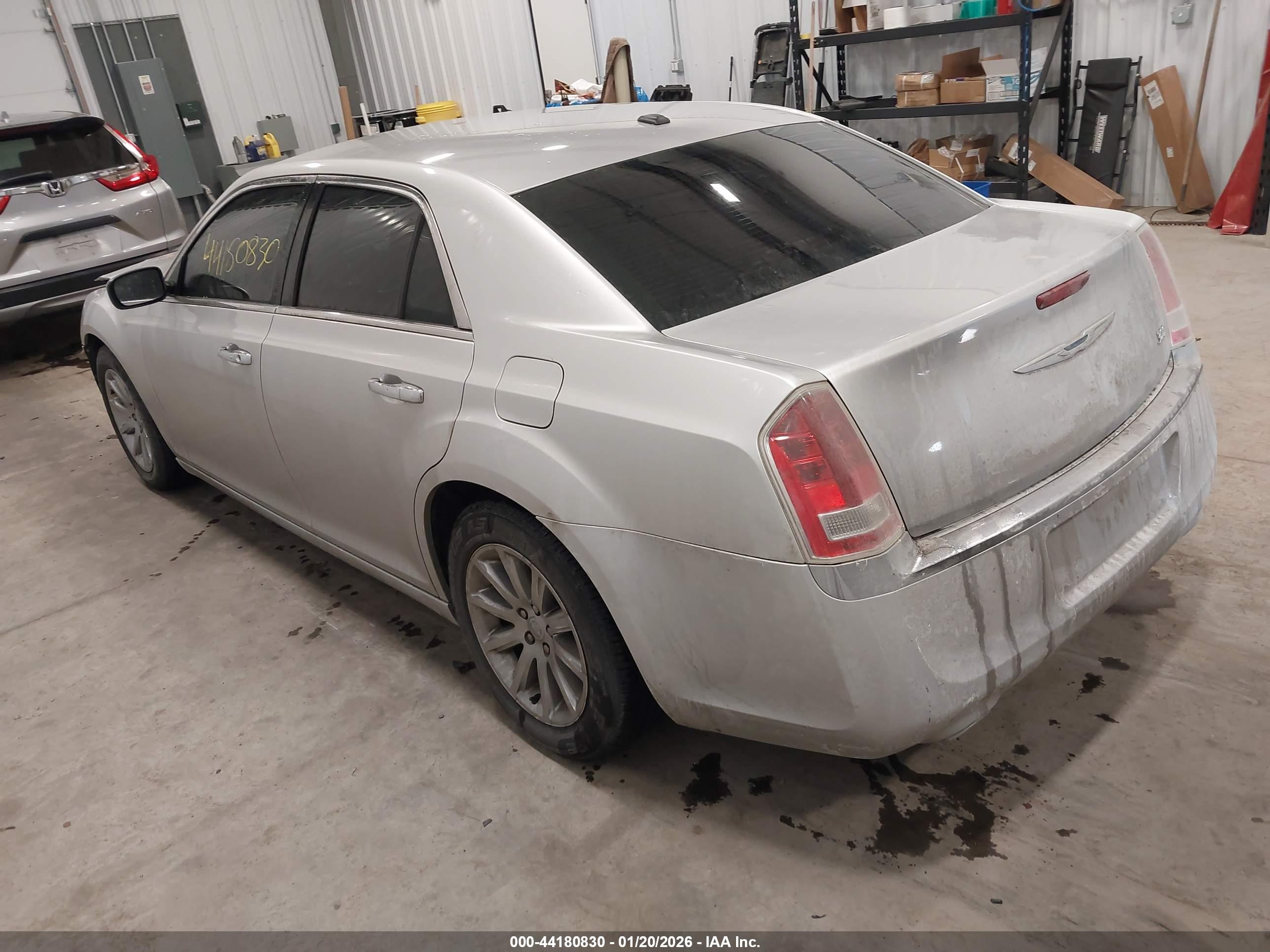 CHRYSLER 300 image 3