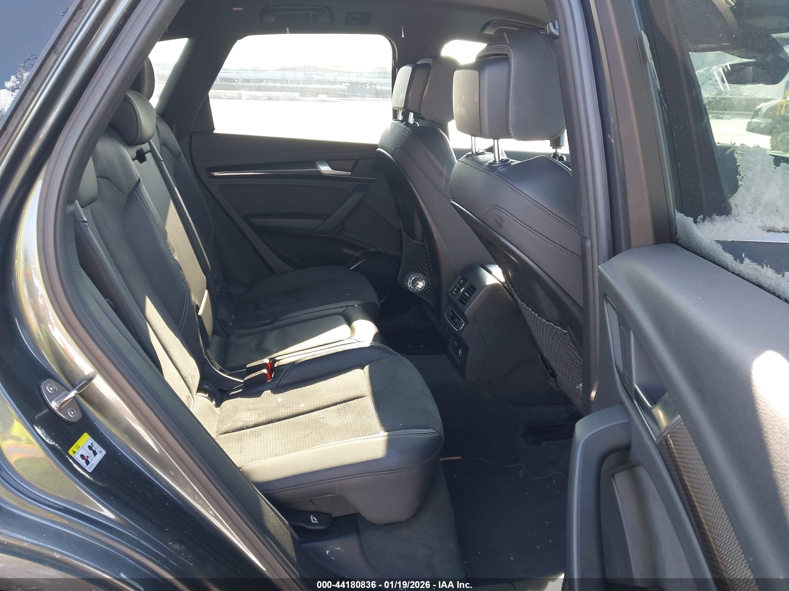 AUDI SQ5 image 8