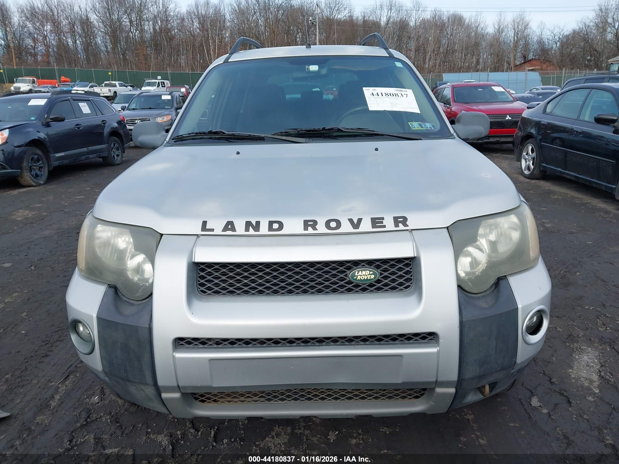 LAND ROVER image 6