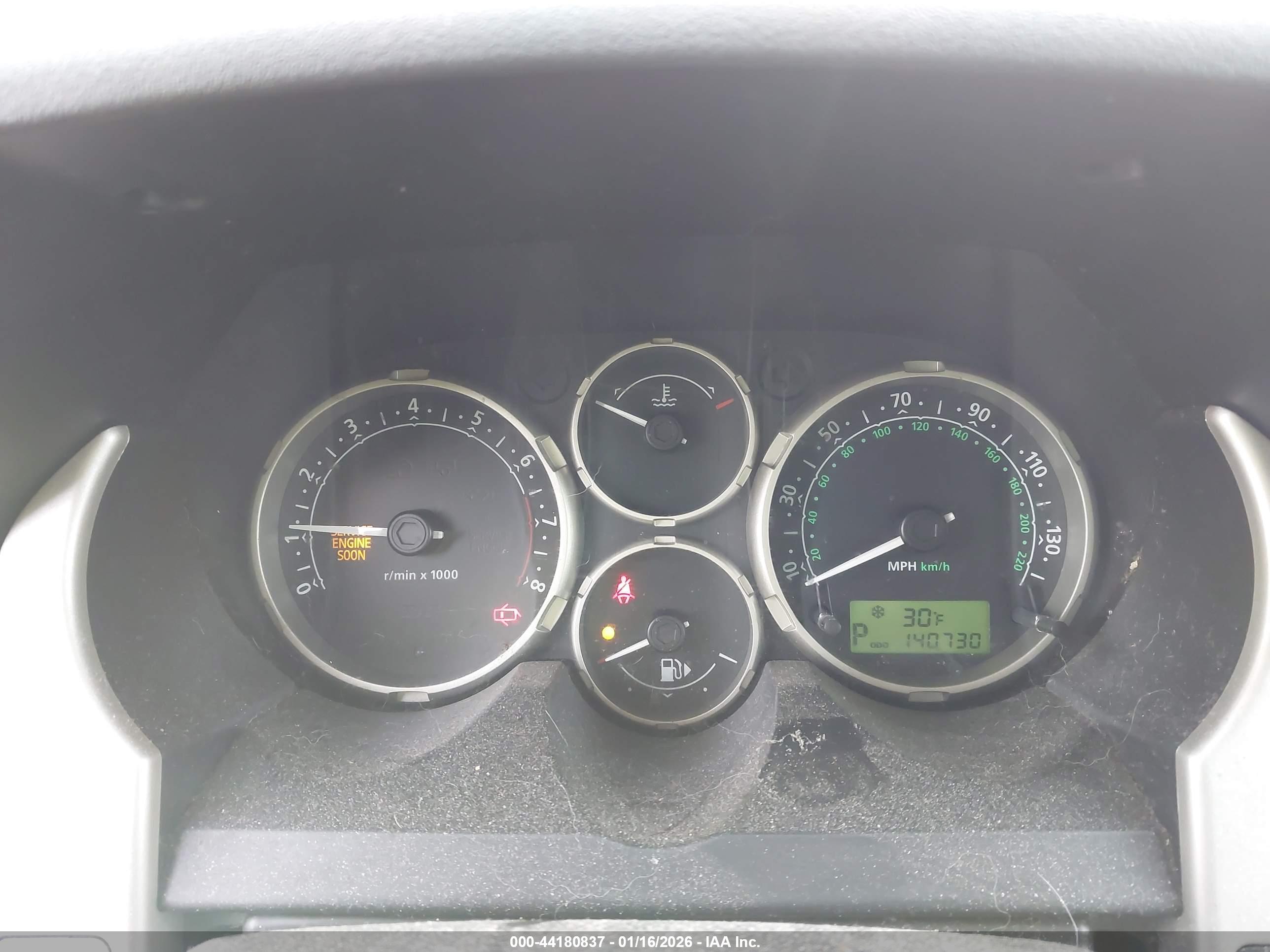 LAND ROVER image 7